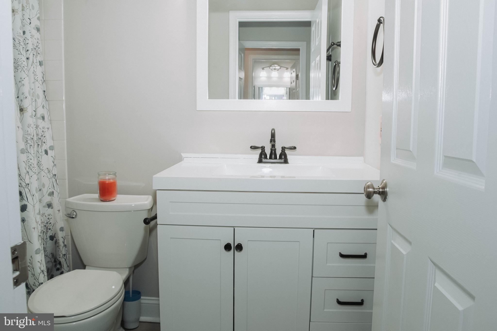 LEE LANDING COND - Residential Lease