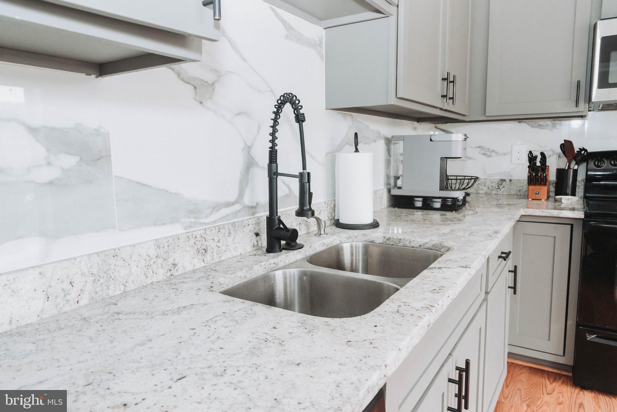 LEE LANDING COND - Residential Lease