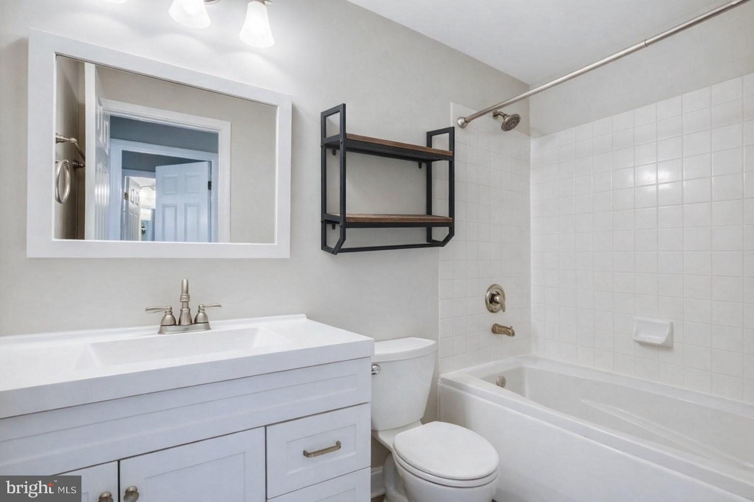 LEE LANDING COND - Residential Lease