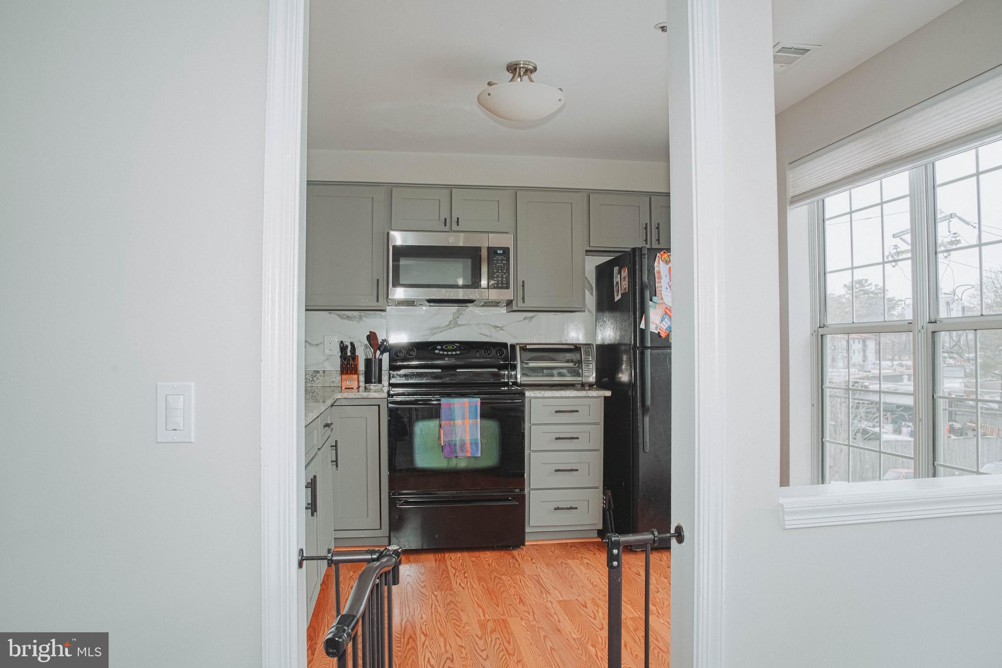 LEE LANDING COND - Residential Lease