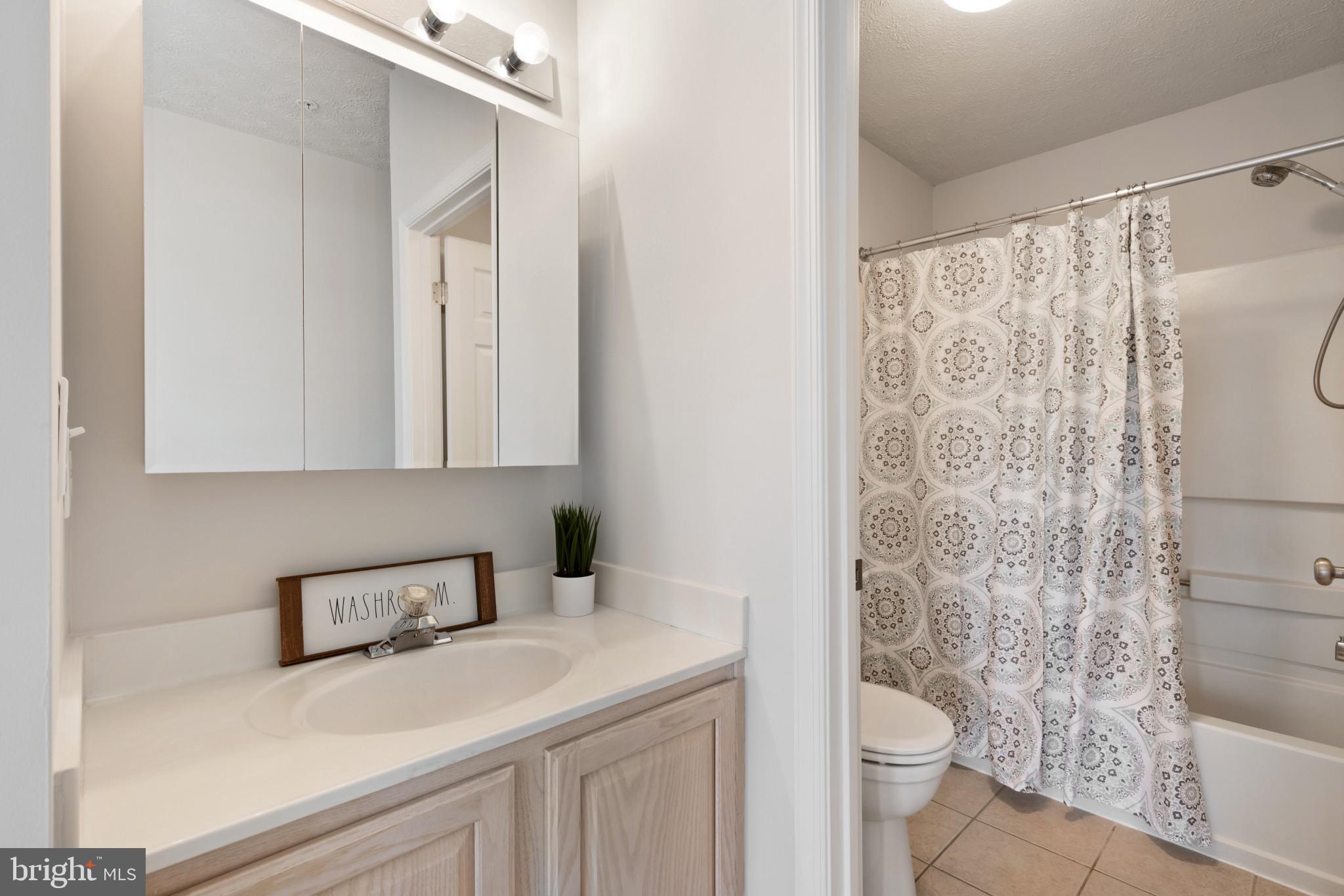 RIVERGATE - Residential