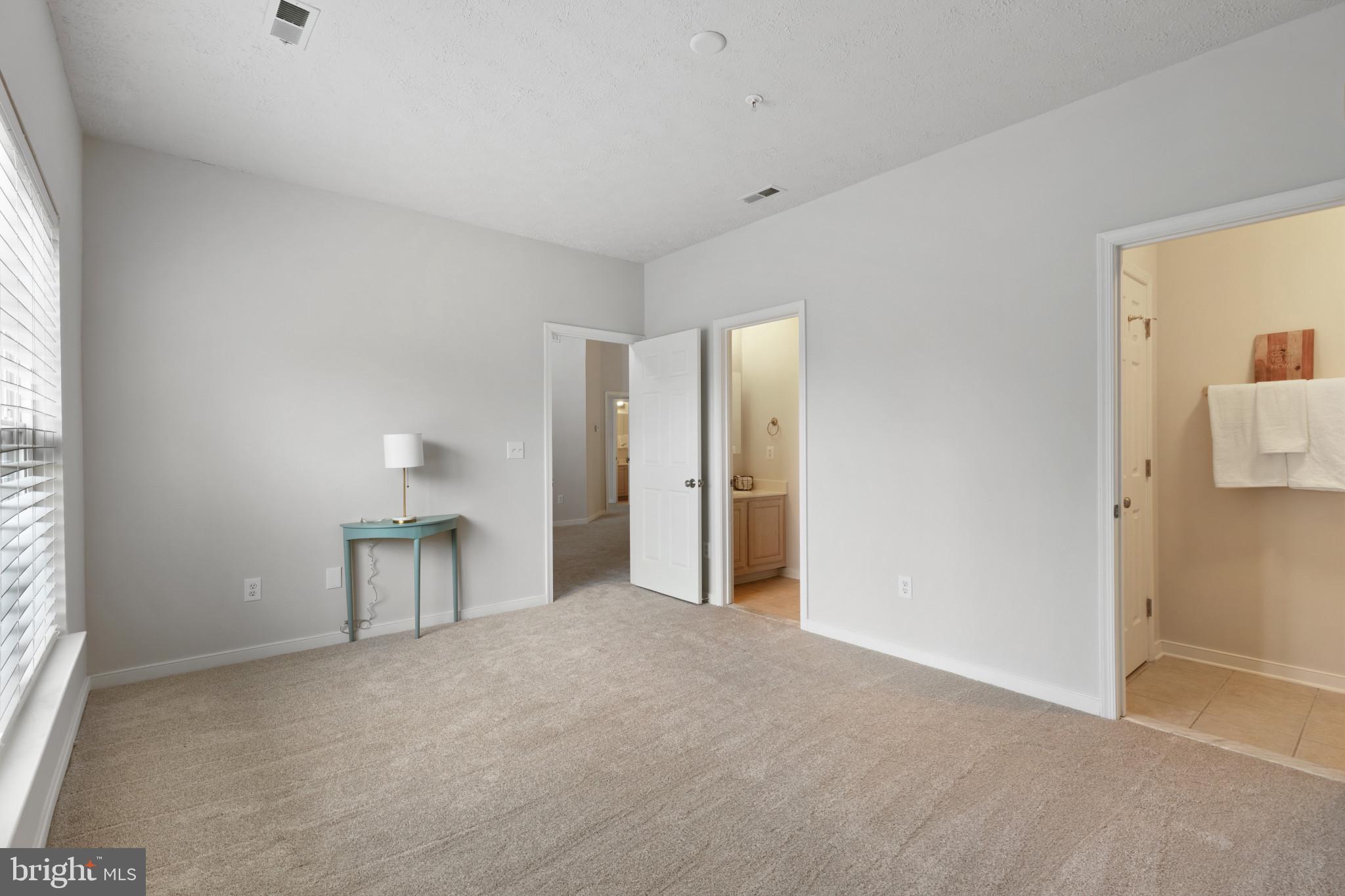 RIVERGATE - Residential