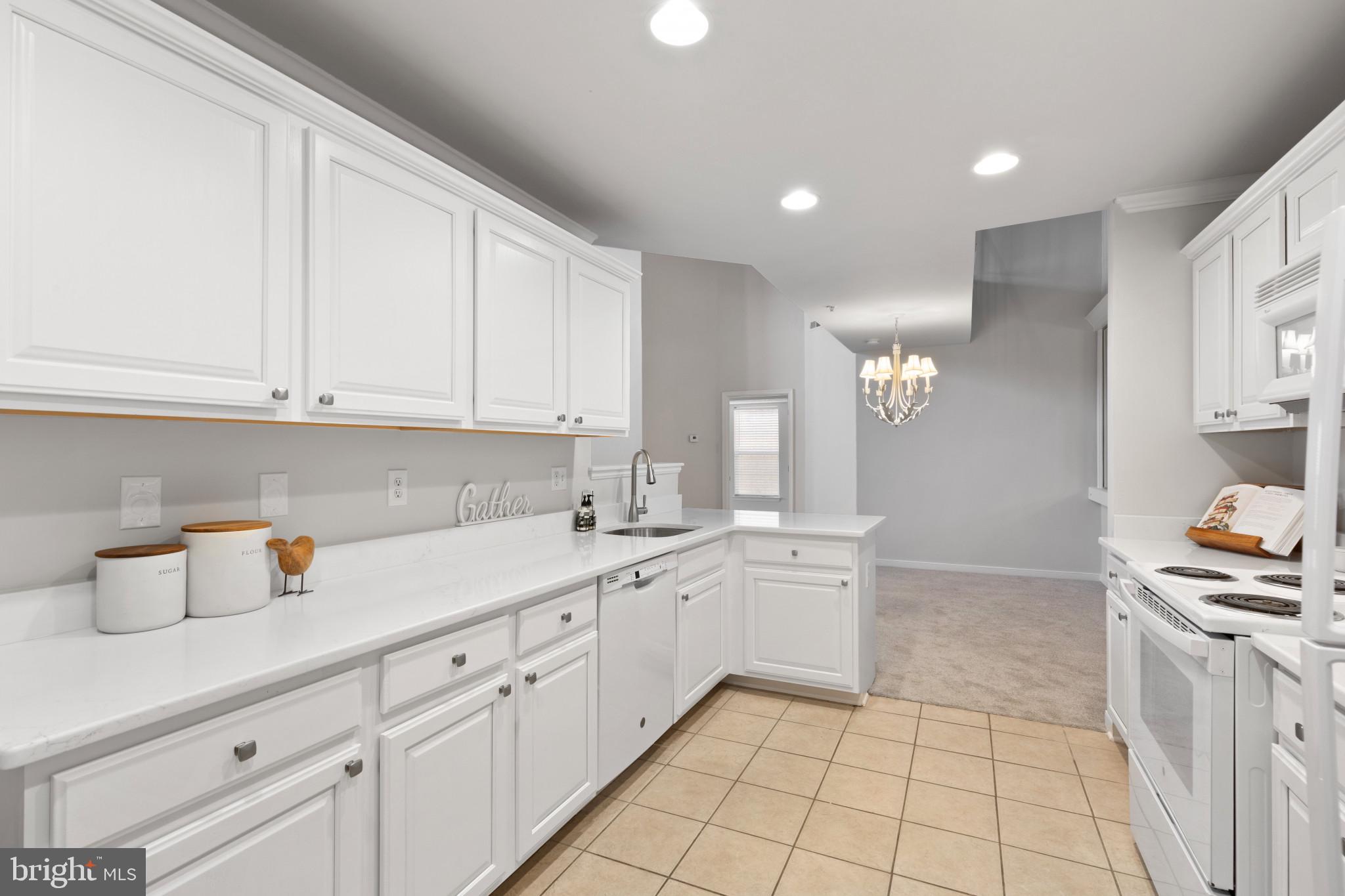 RIVERGATE - Residential