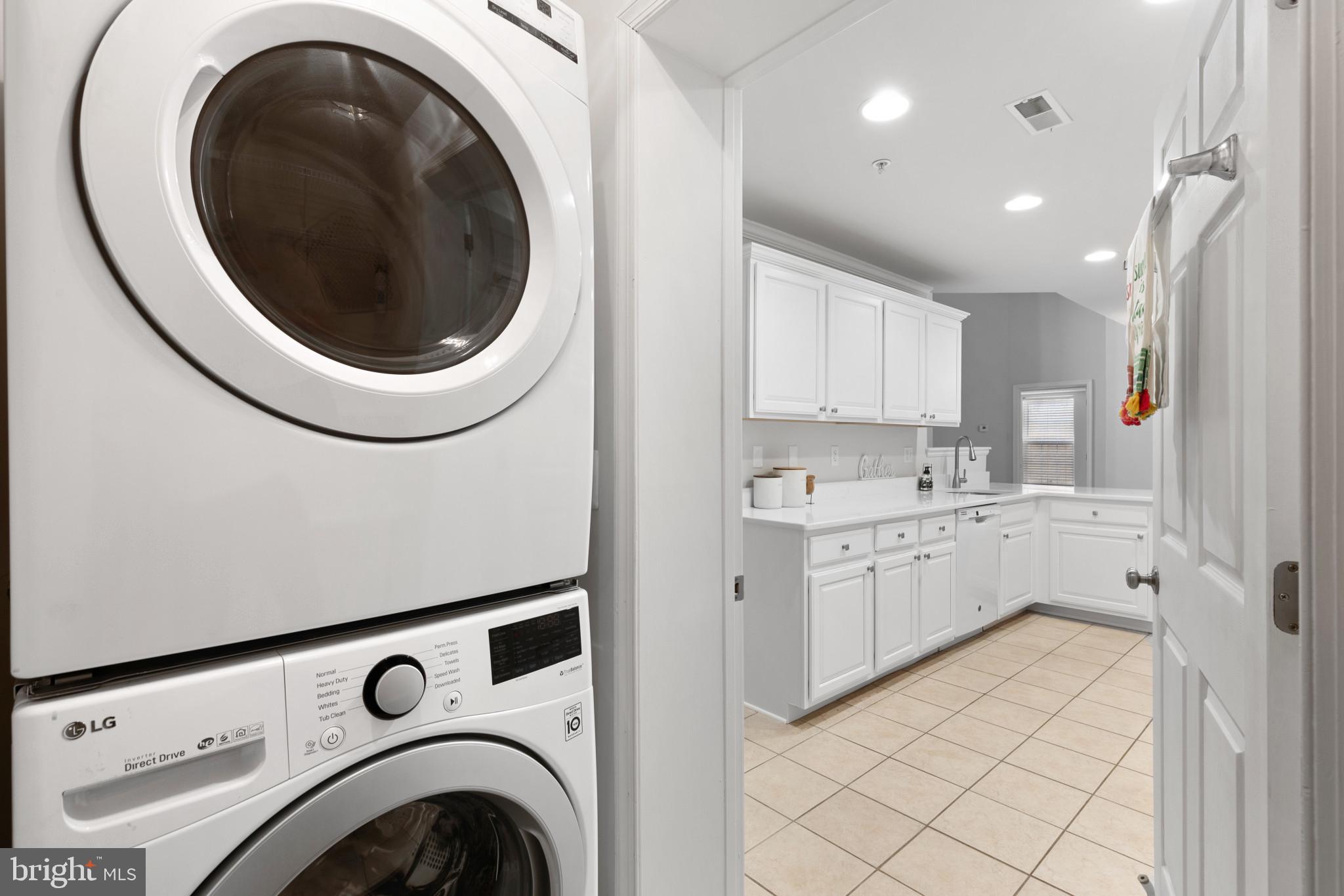 RIVERGATE - Residential