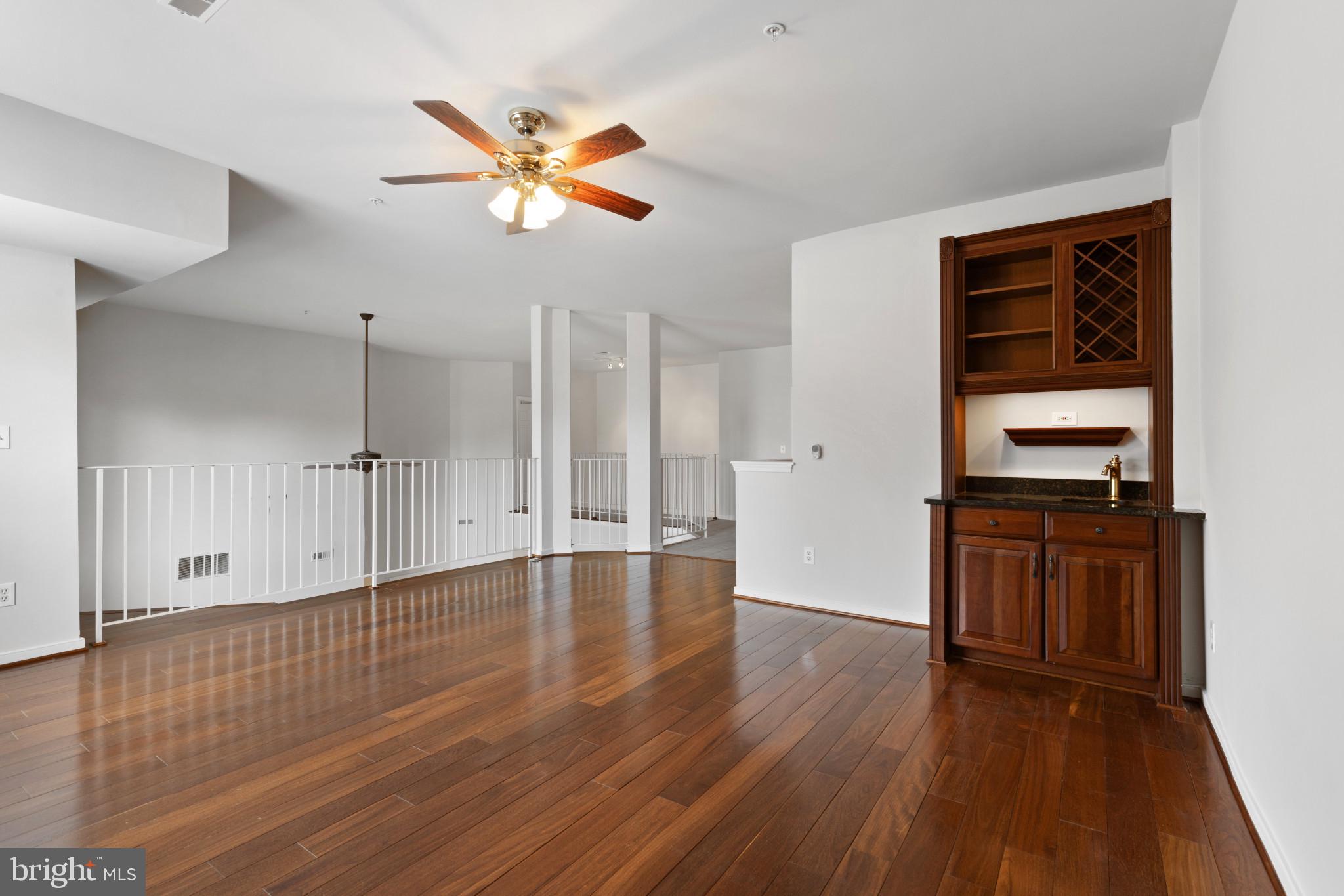 RIVERGATE - Residential