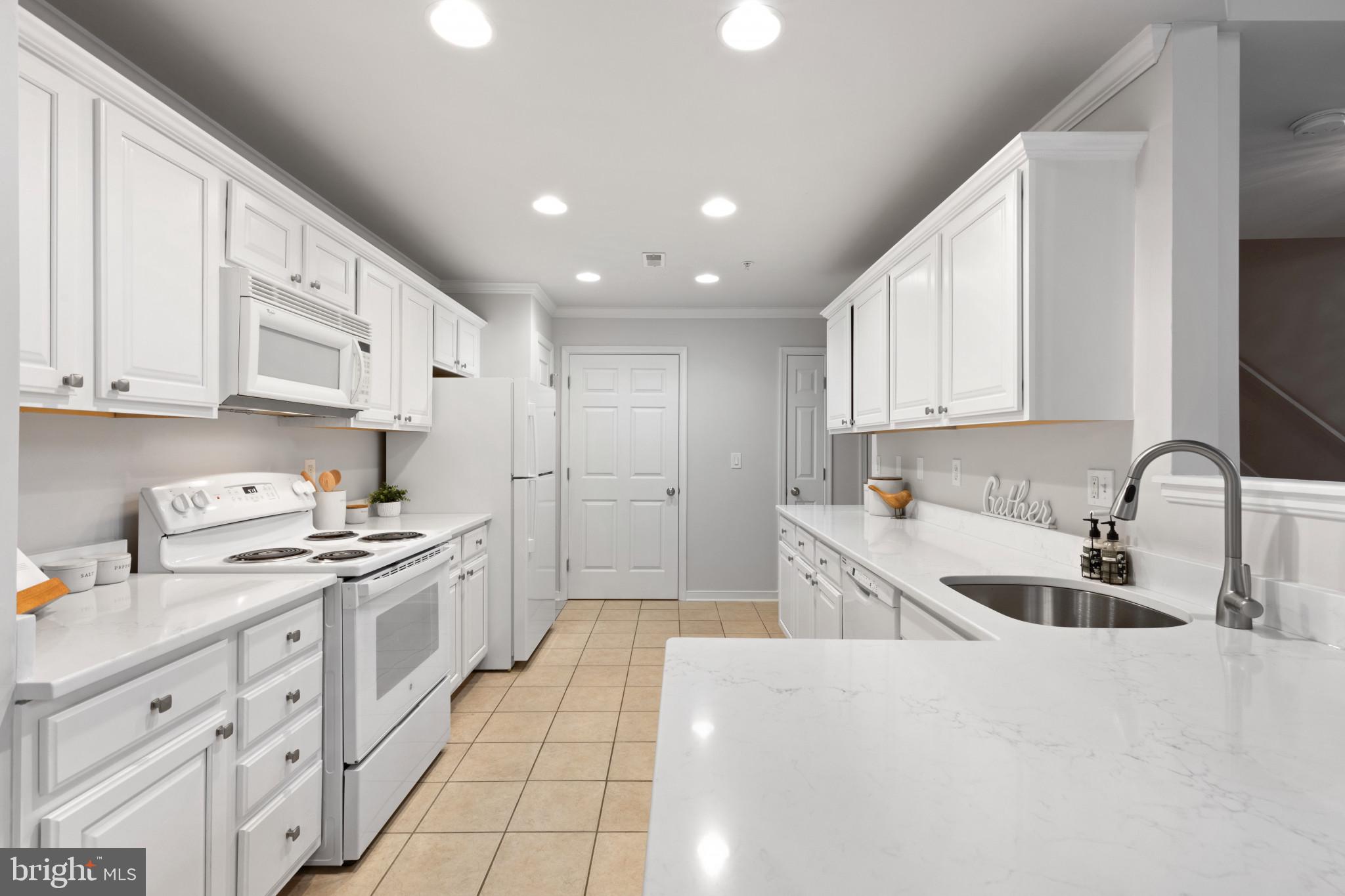 RIVERGATE - Residential