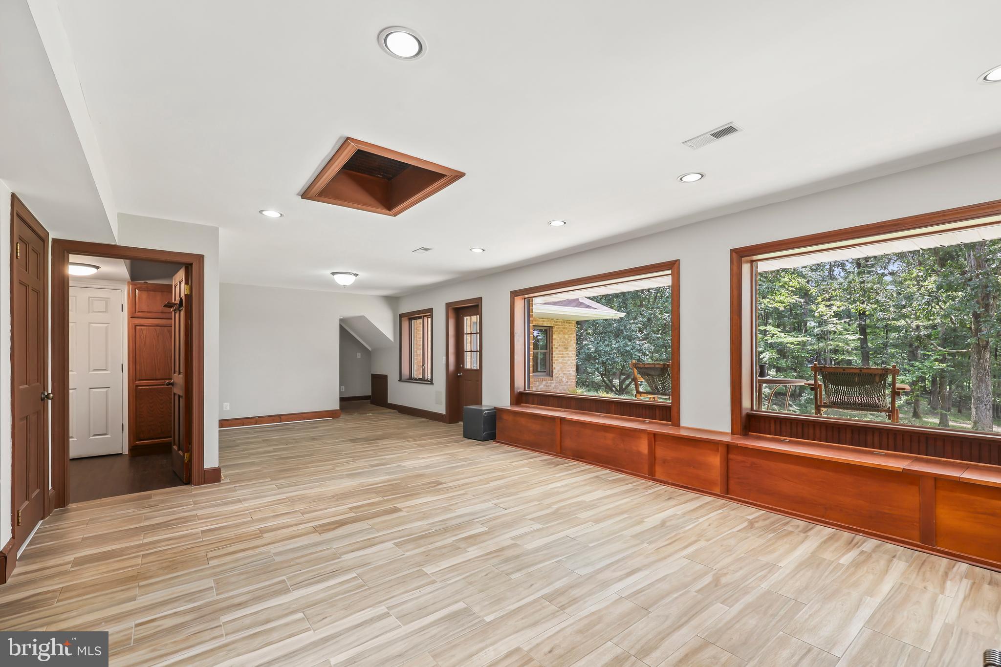 PINEY MOUNTAIN - Residential