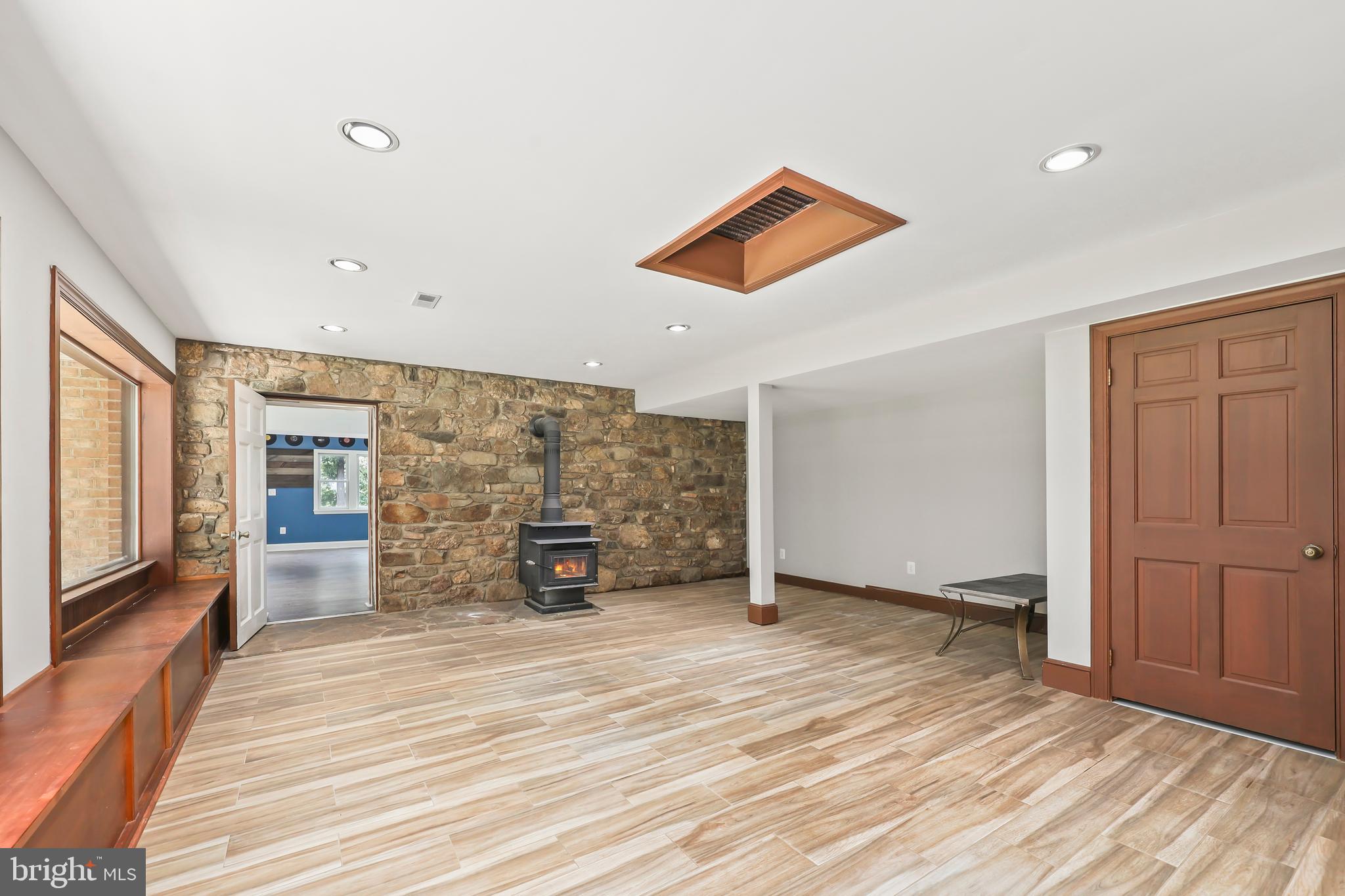 PINEY MOUNTAIN - Residential