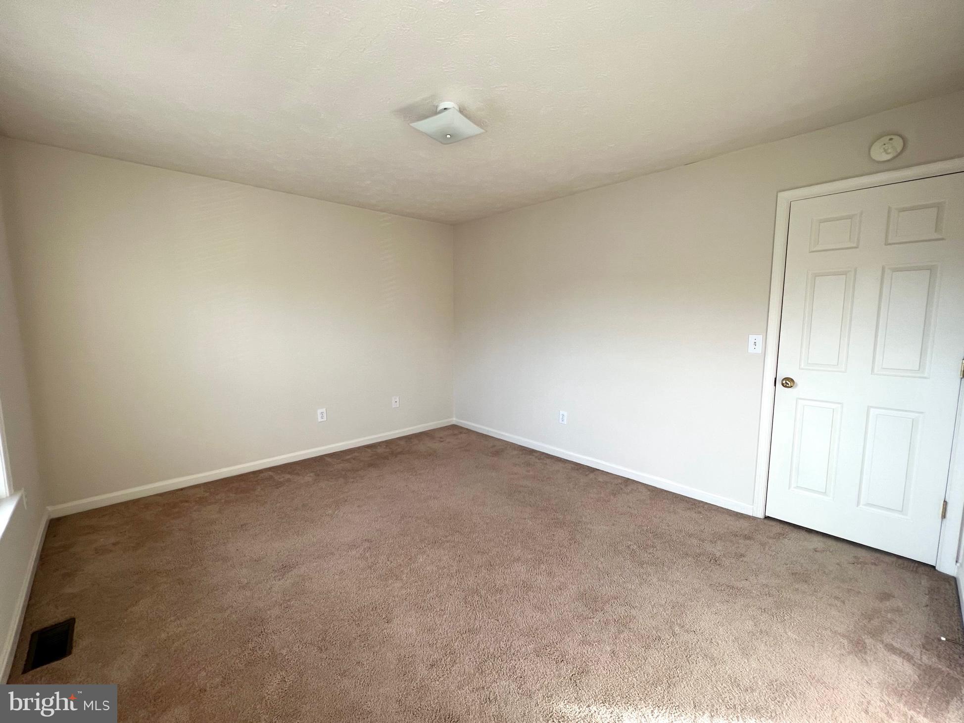 COVENTRY CREEK - Residential Lease