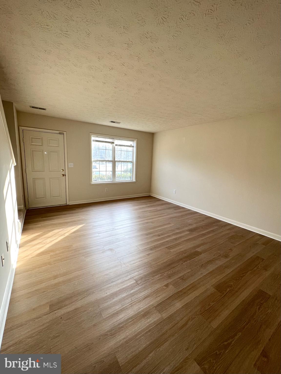 COVENTRY CREEK - Residential Lease