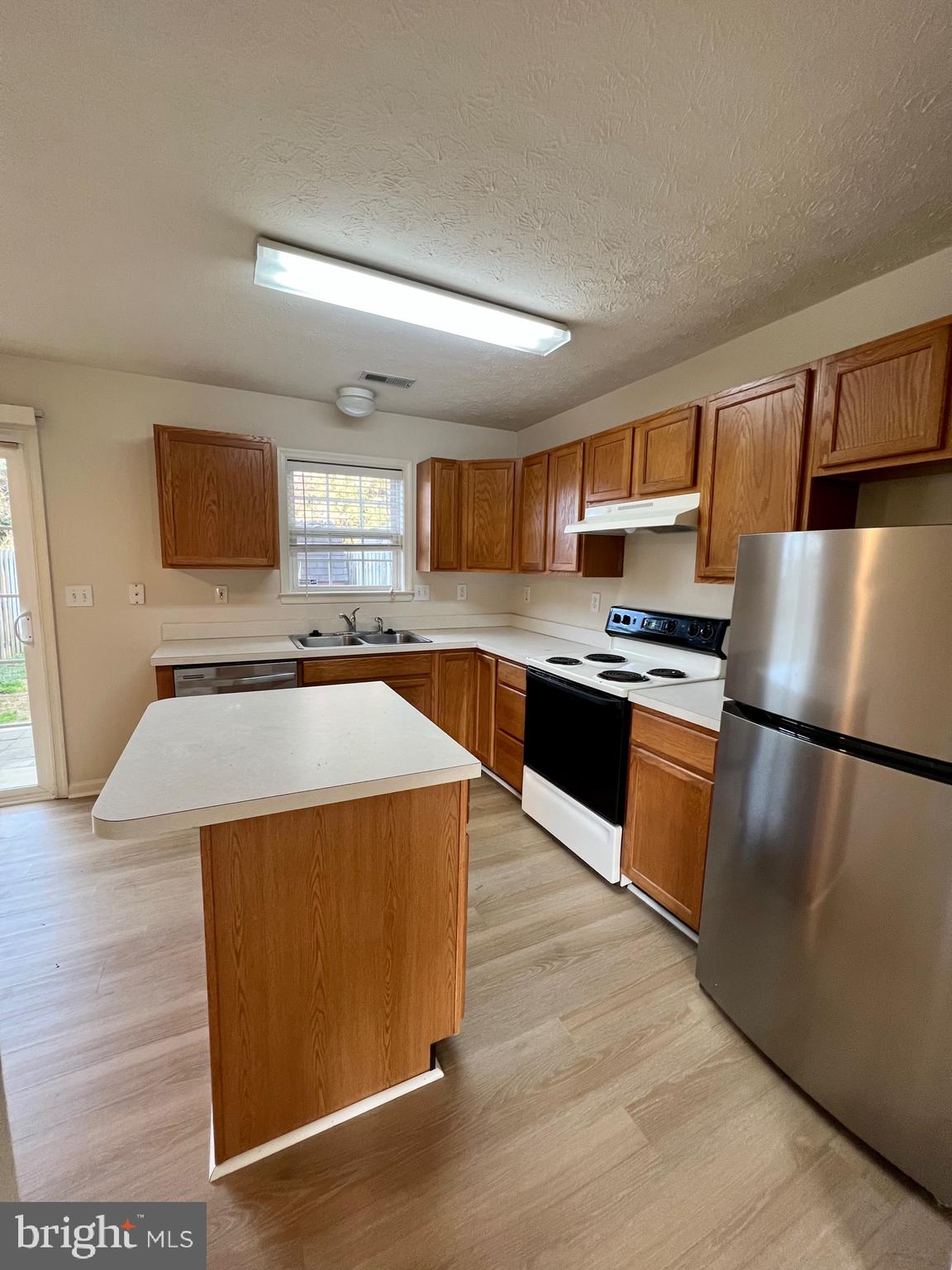 COVENTRY CREEK - Residential Lease