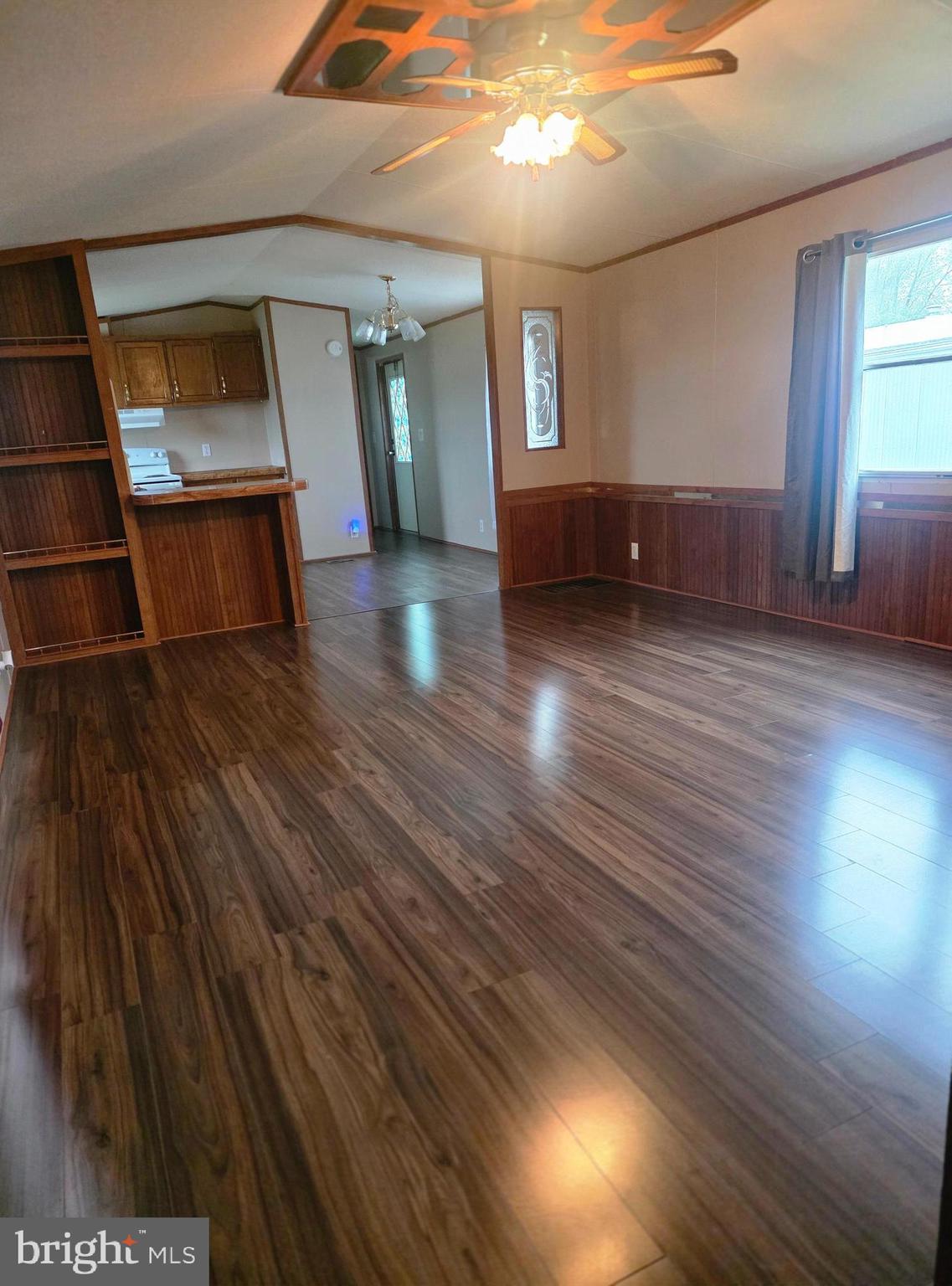 WARM SPRING ESTATES - Residential