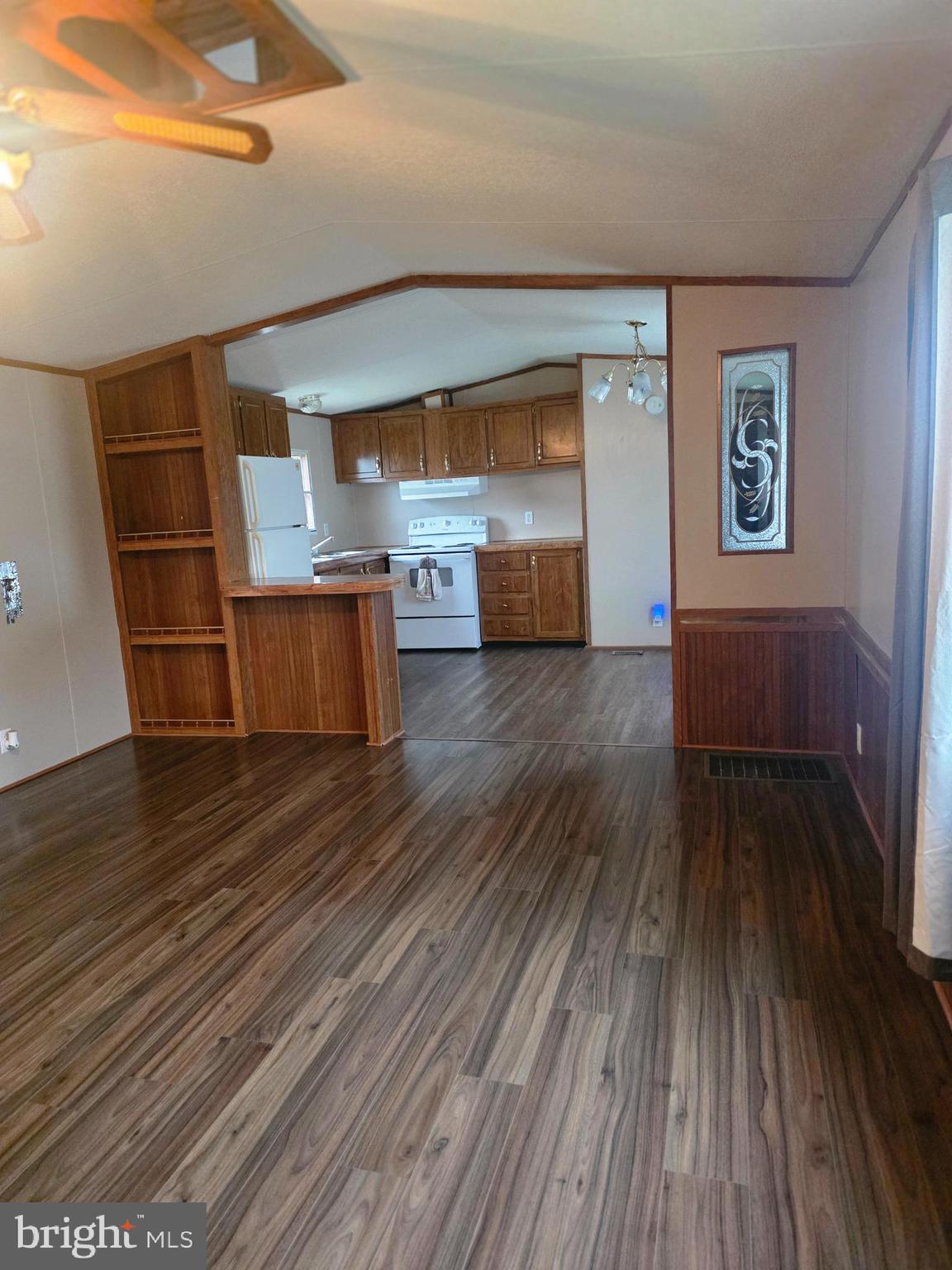 WARM SPRING ESTATES - Residential