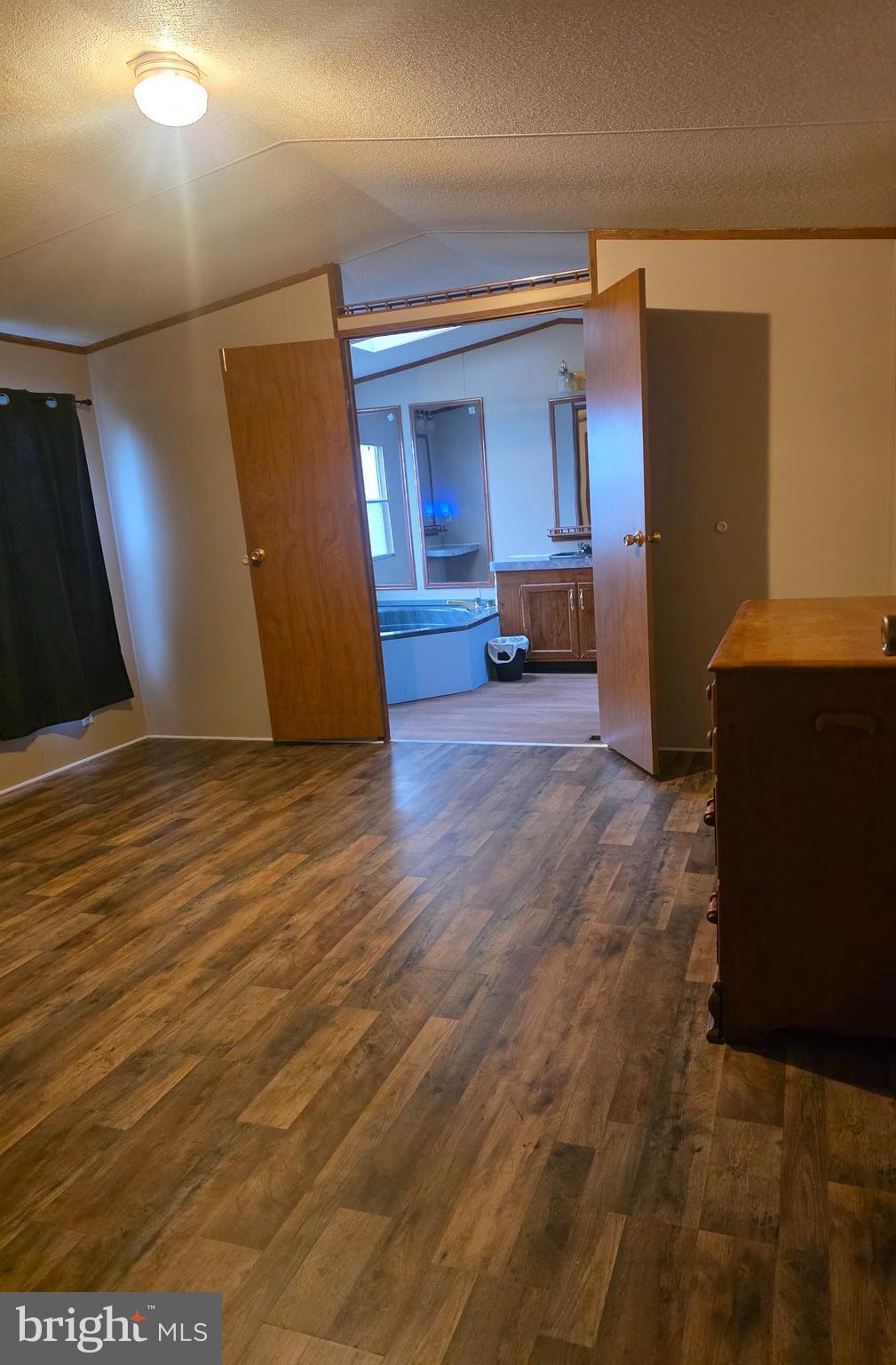 WARM SPRING ESTATES - Residential