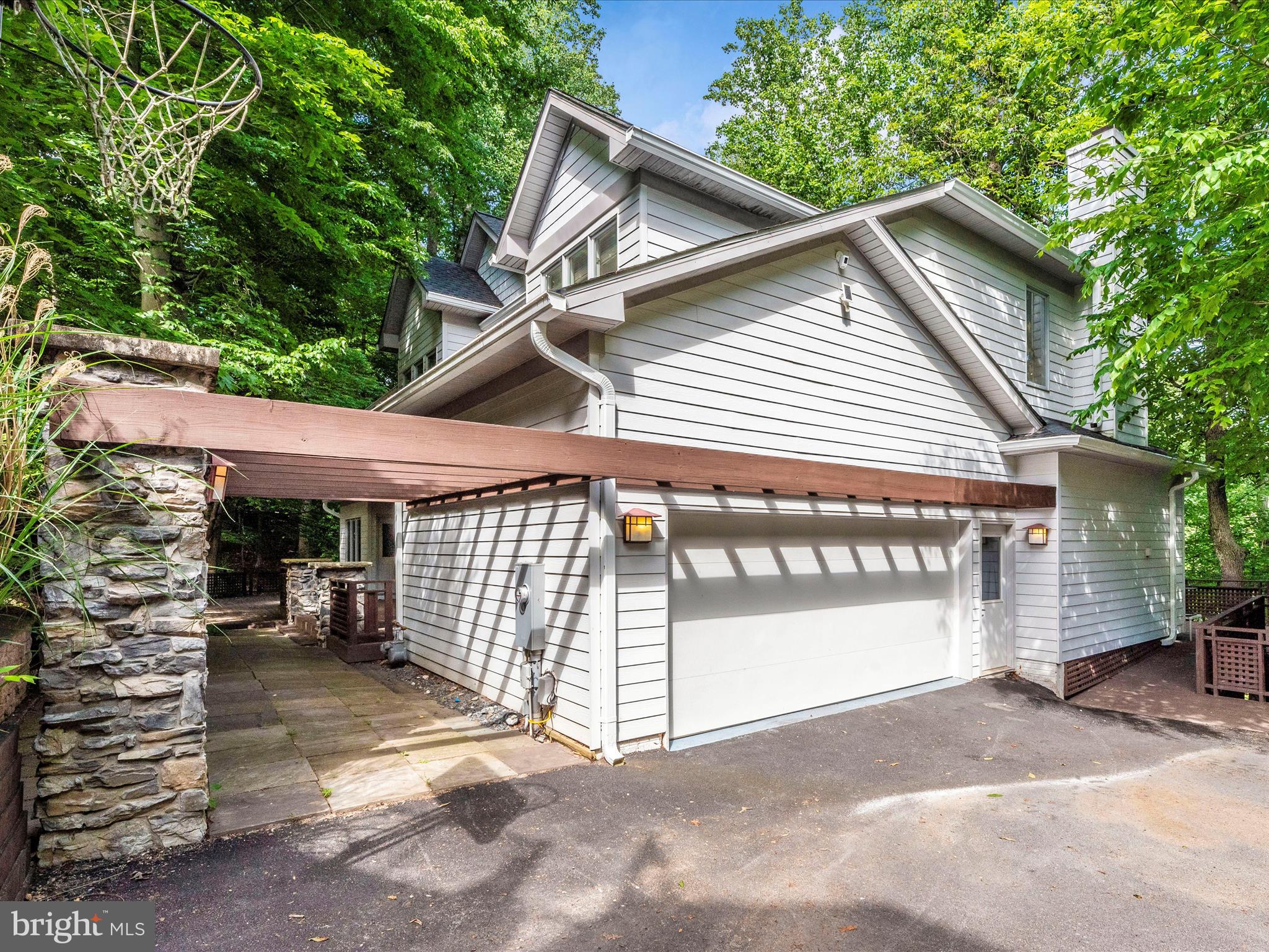 WOODRIDGE AT LAKE LINGANORE - Residential