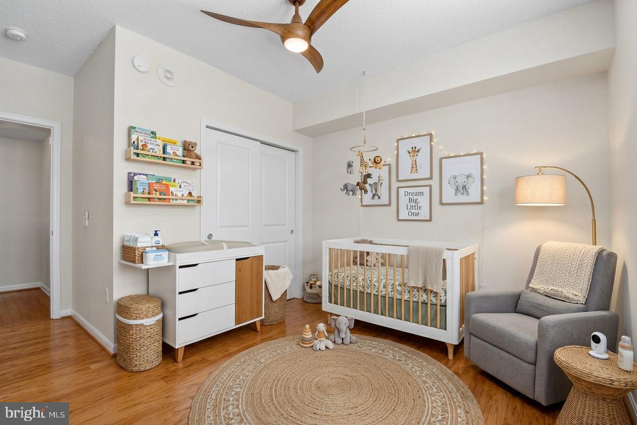 CRESCENT - Residential