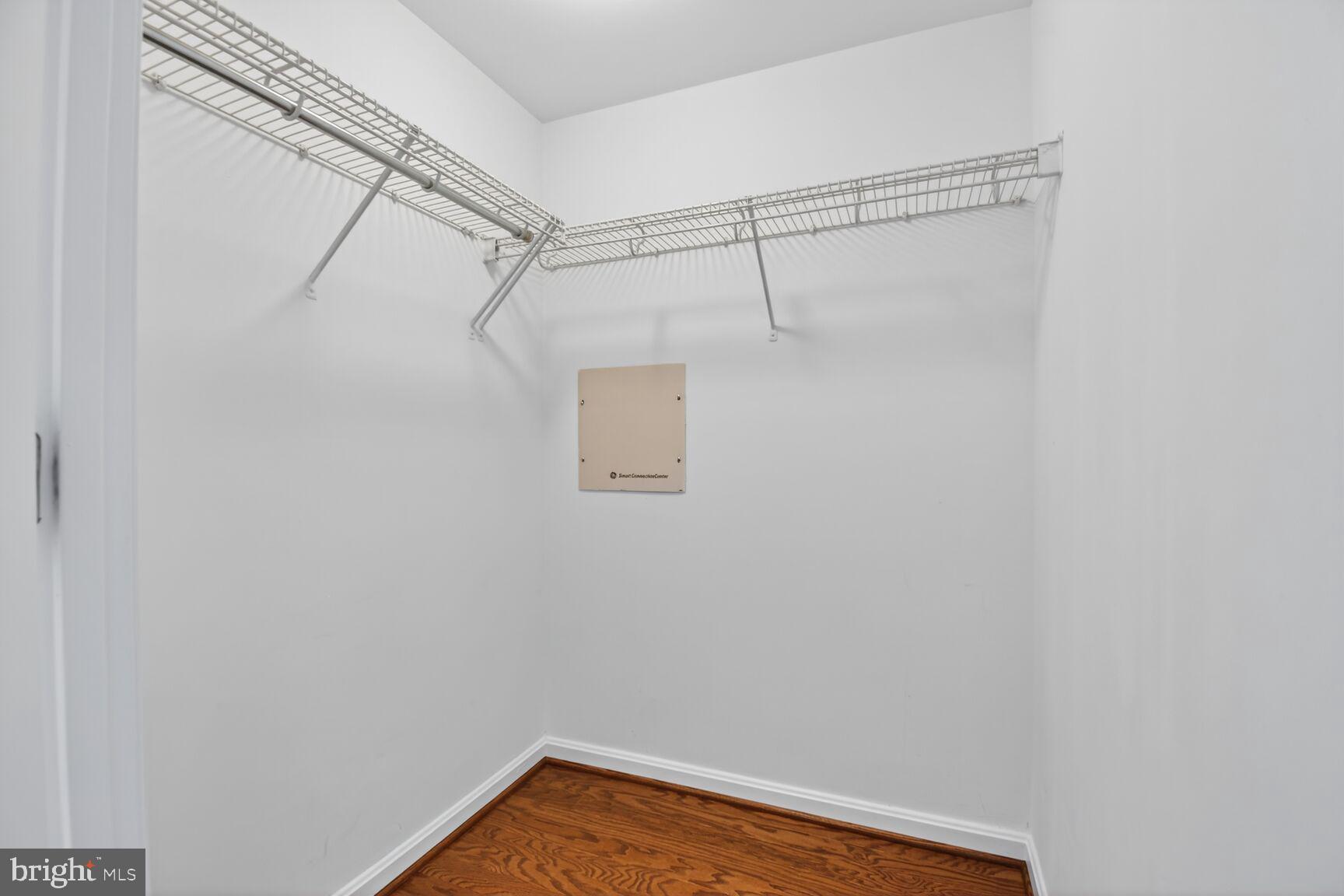 CRESCENT - Residential