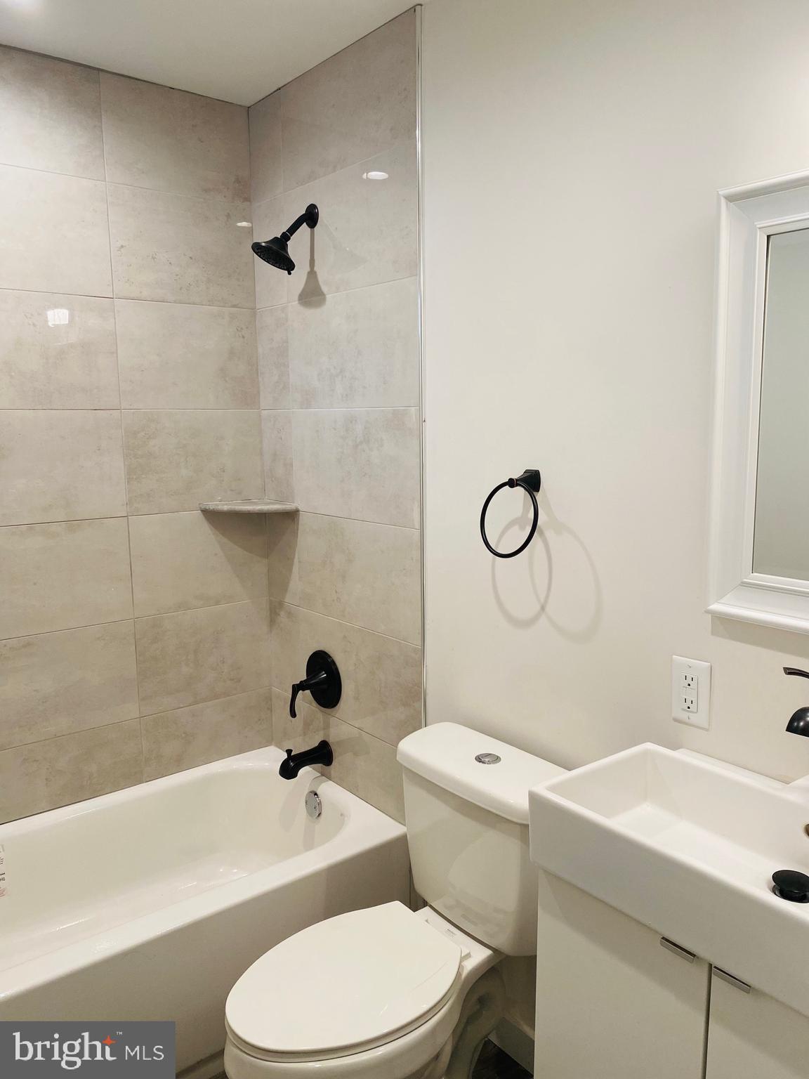 STRAWBERRY MANSION - Residential Lease