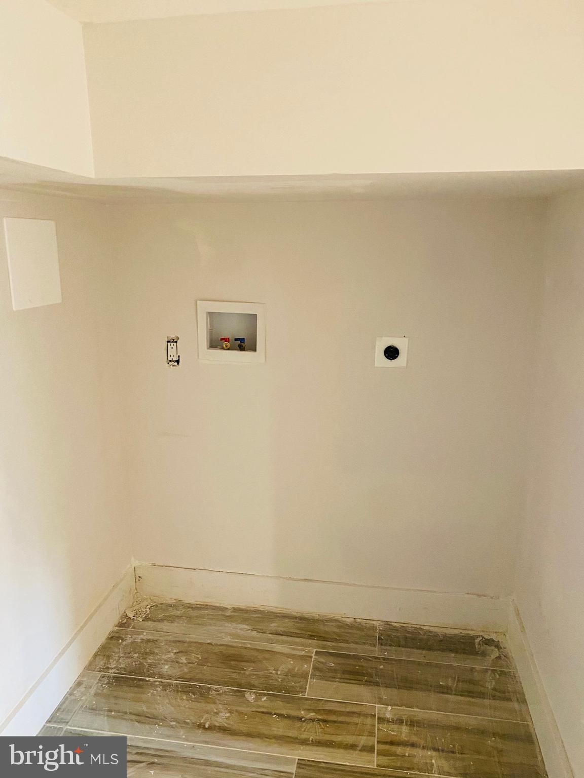 STRAWBERRY MANSION - Residential Lease