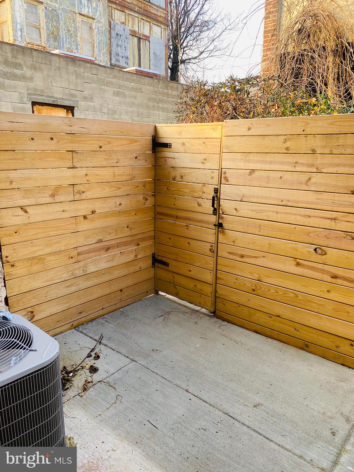 STRAWBERRY MANSION - Residential Lease