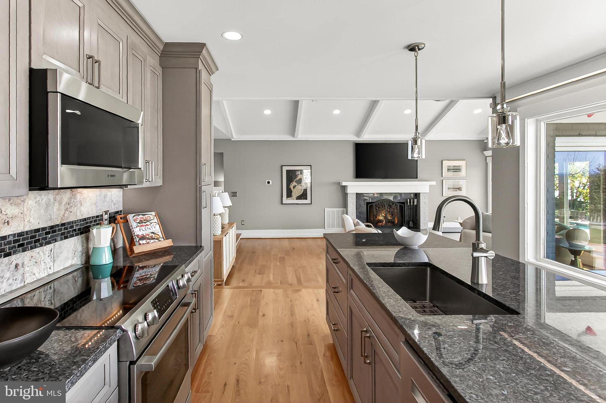 HALLOWING POINT RIVER ESTATES - Residential