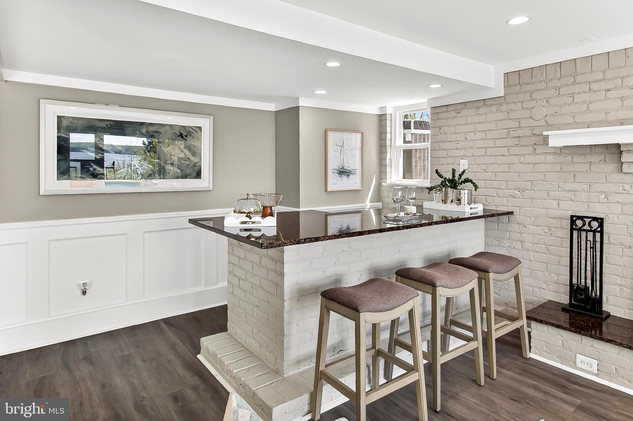 HALLOWING POINT RIVER ESTATES - Residential