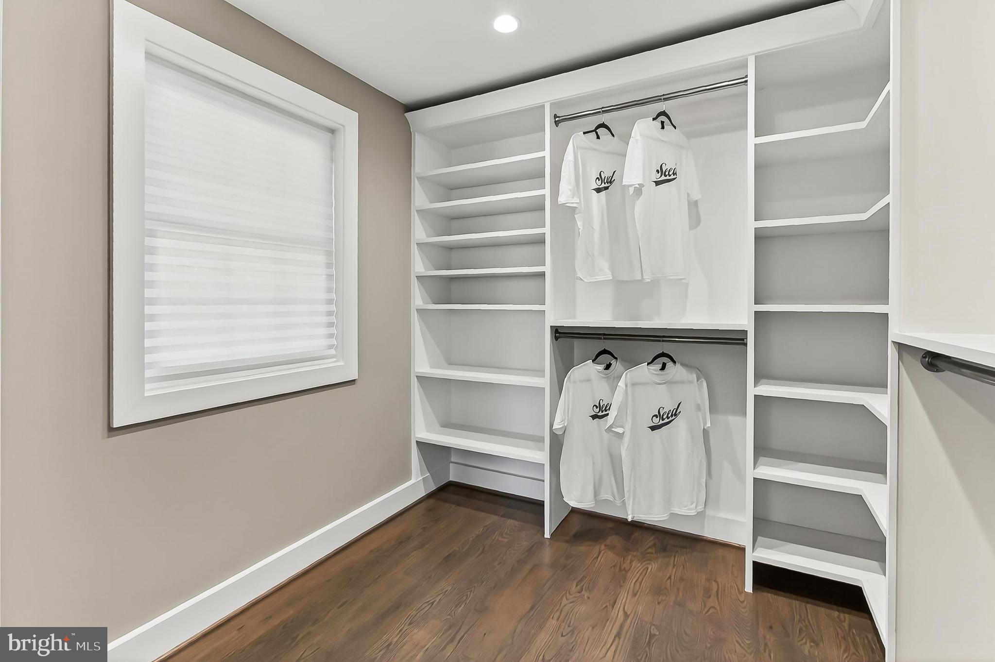 HALLOWING POINT RIVER ESTATES - Residential