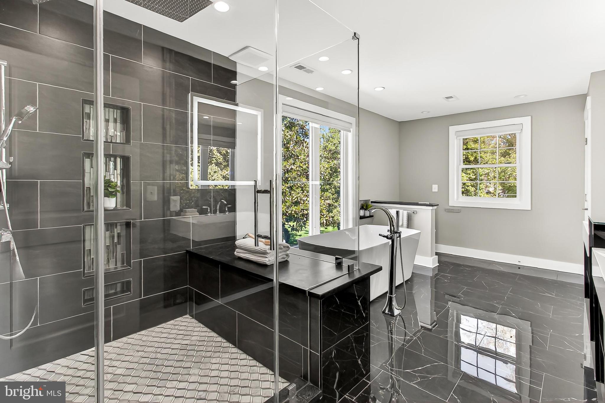 HALLOWING POINT RIVER ESTATES - Residential