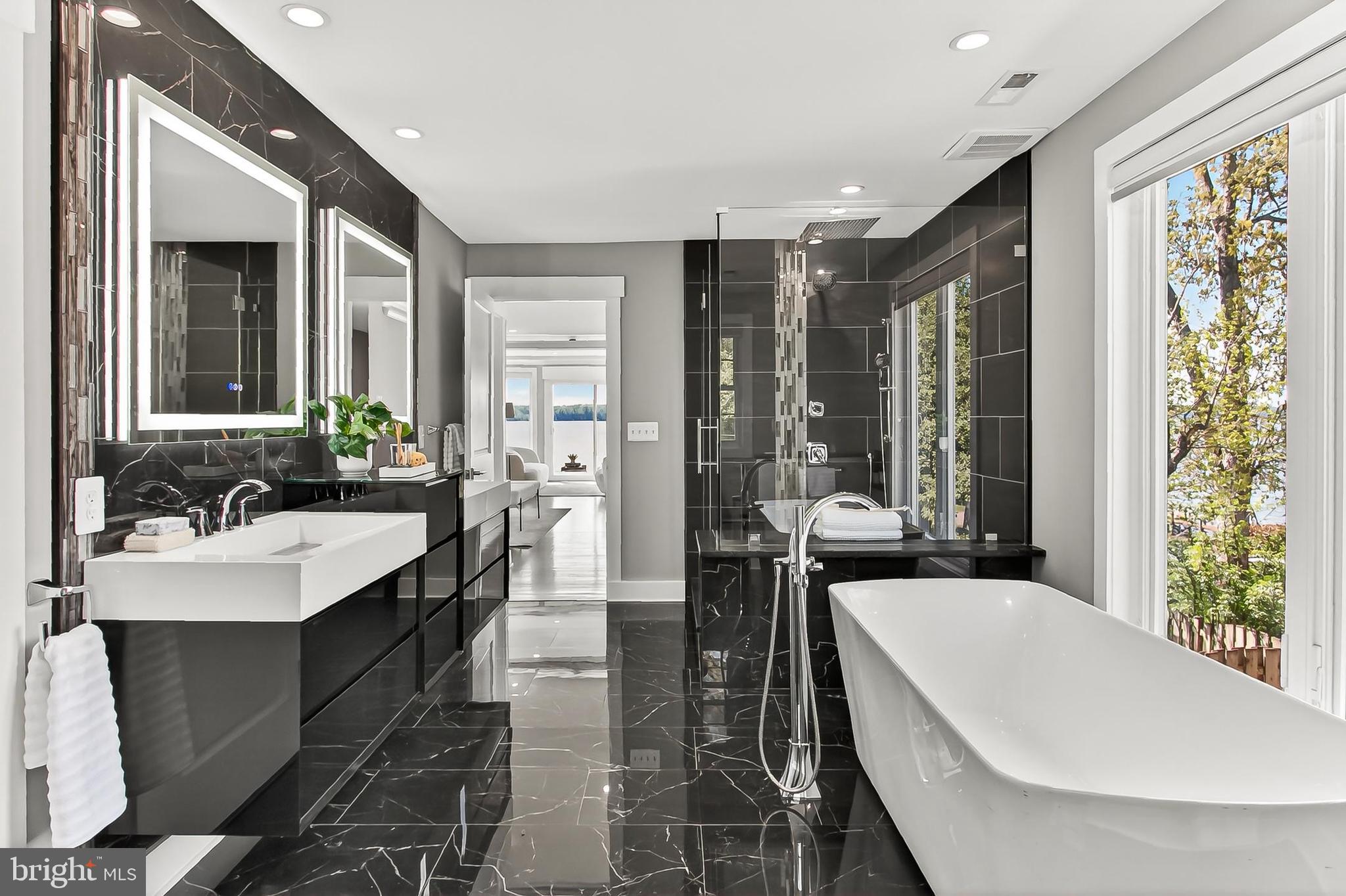 HALLOWING POINT RIVER ESTATES - Residential