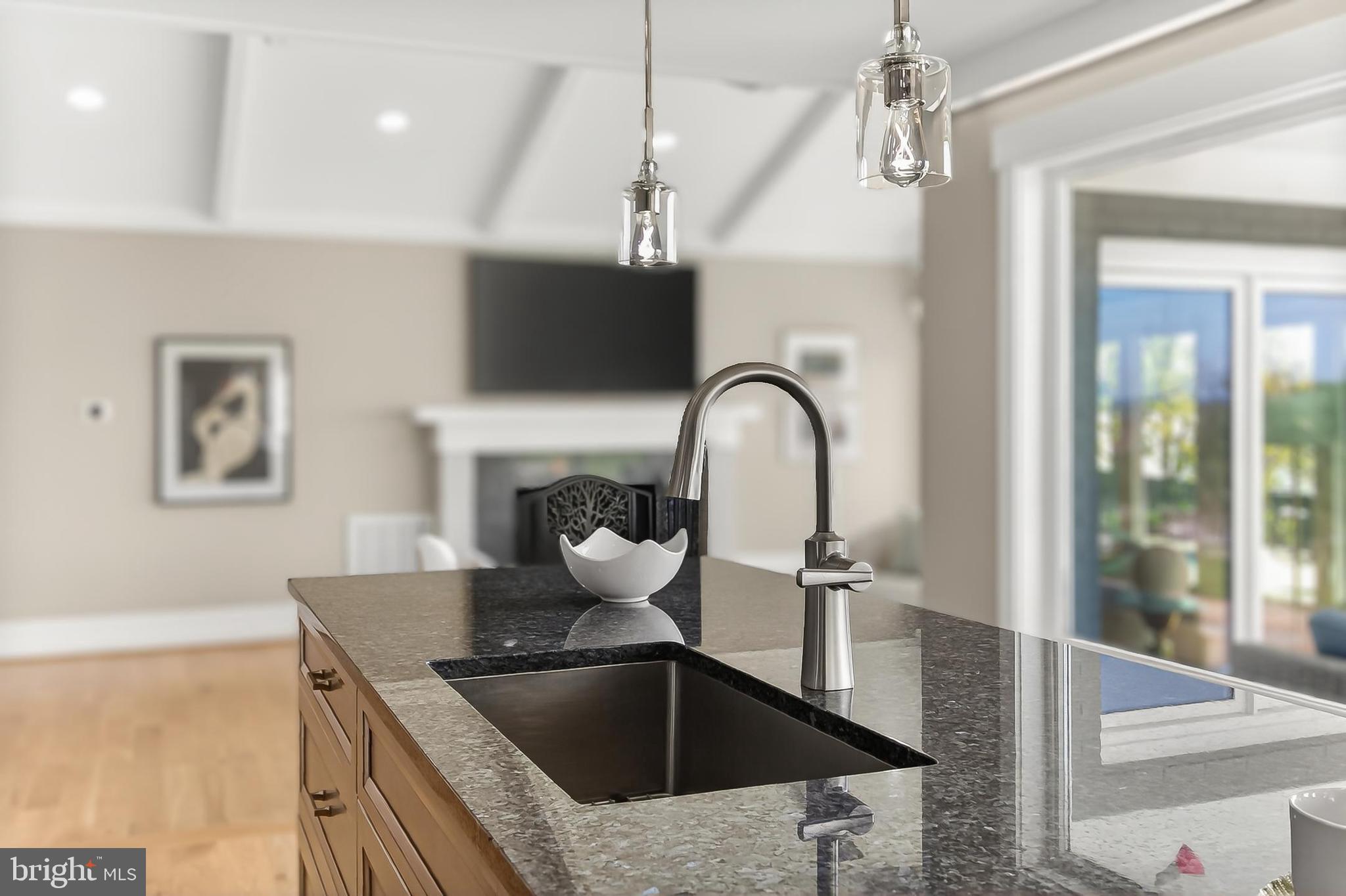 HALLOWING POINT RIVER ESTATES - Residential