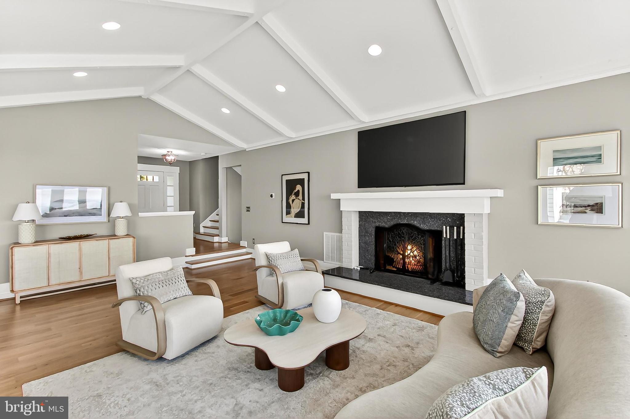 HALLOWING POINT RIVER ESTATES - Residential