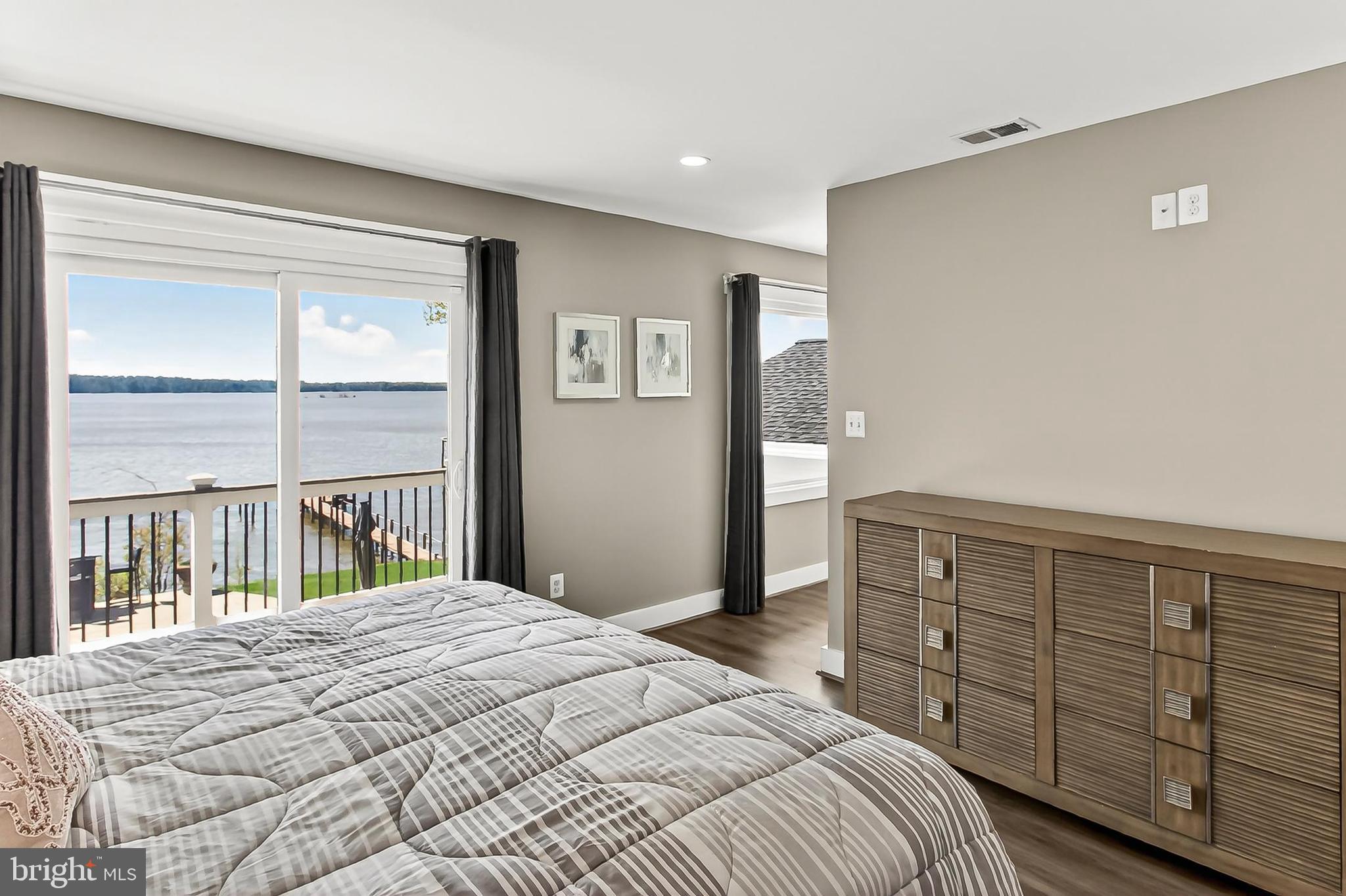 HALLOWING POINT RIVER ESTATES - Residential