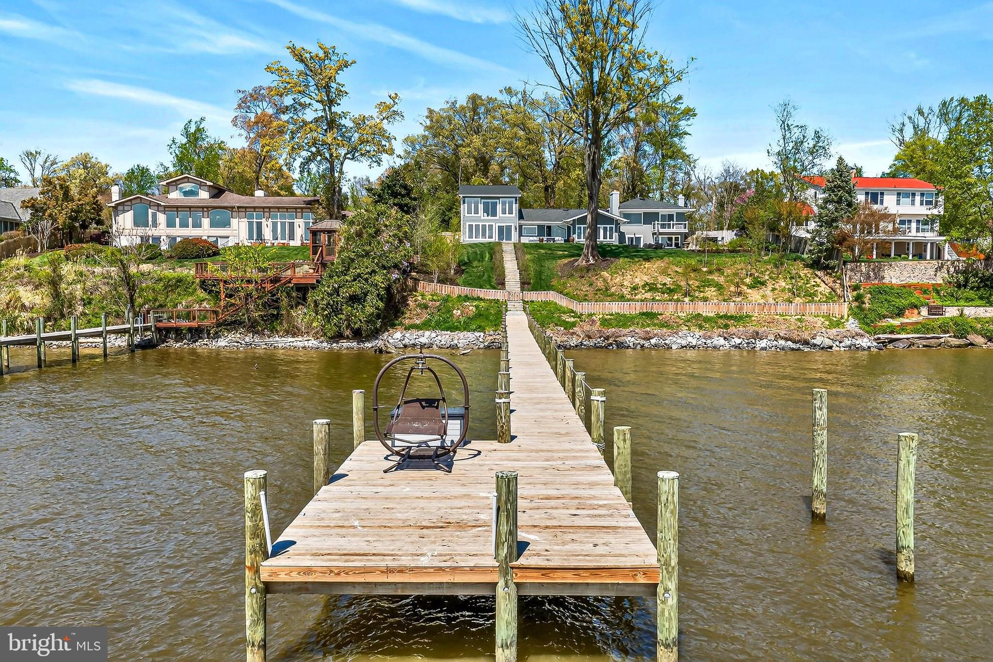 HALLOWING POINT RIVER ESTATES - Residential