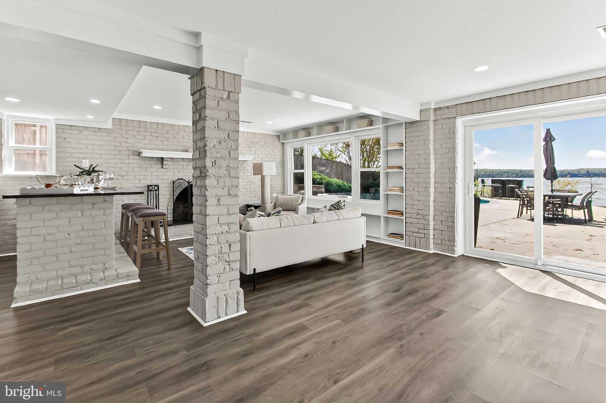 HALLOWING POINT RIVER ESTATES - Residential