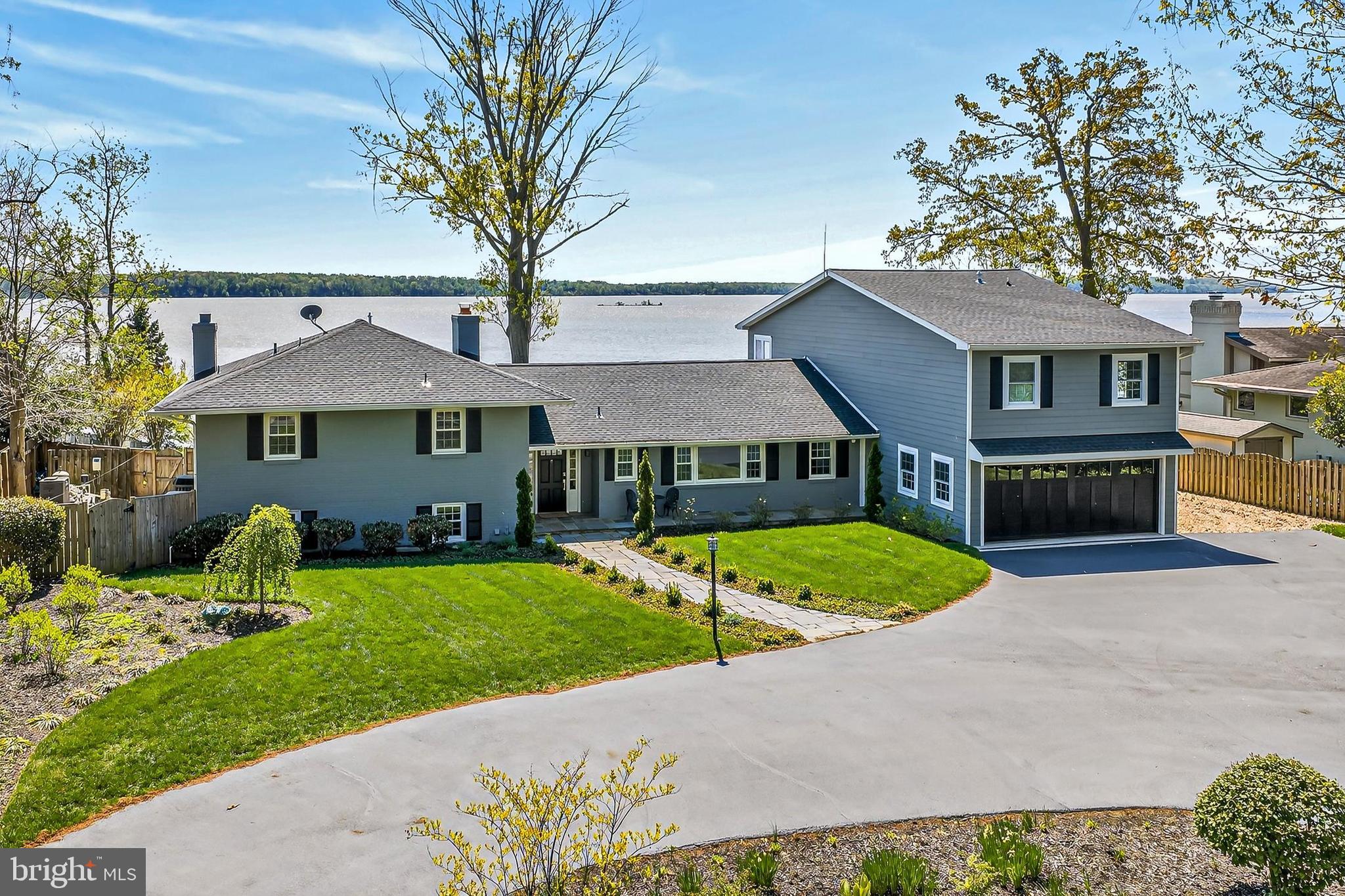 HALLOWING POINT RIVER ESTATES - Residential