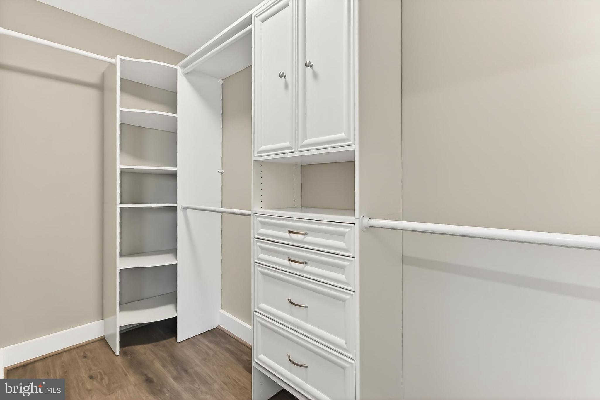 HALLOWING POINT RIVER ESTATES - Residential