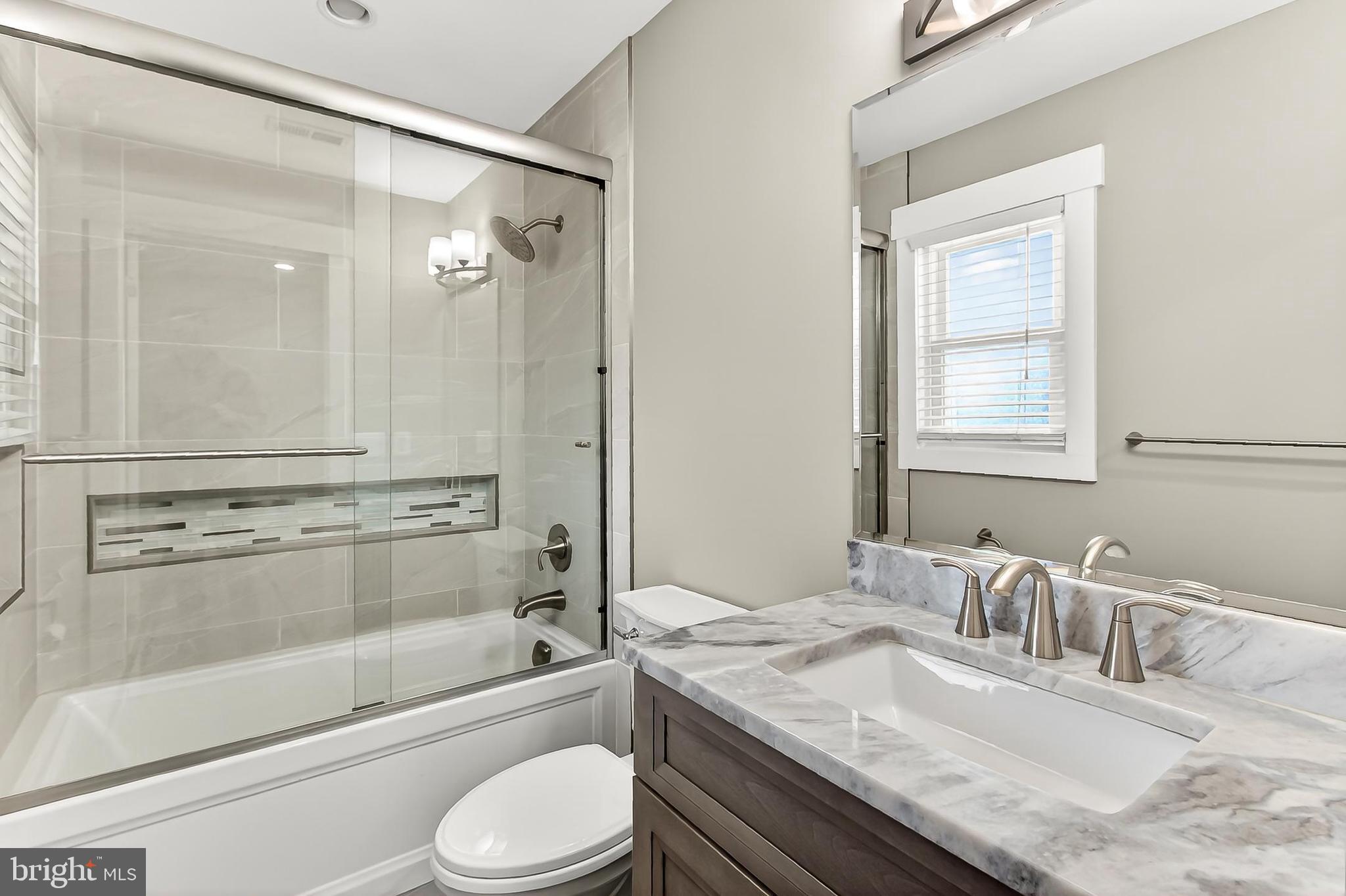 HALLOWING POINT RIVER ESTATES - Residential