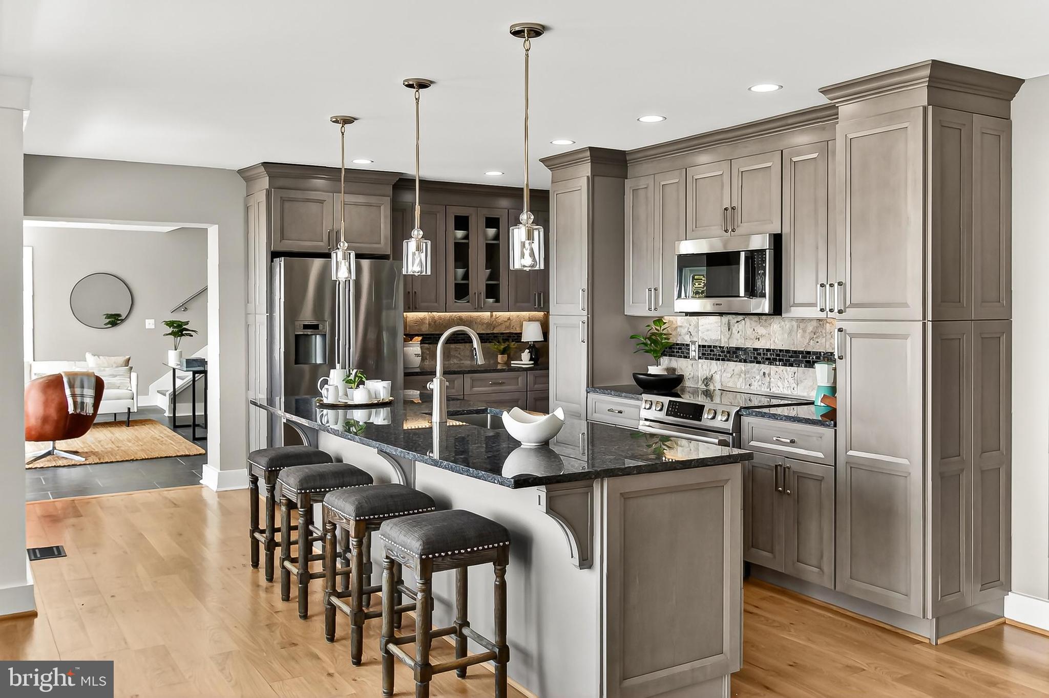 HALLOWING POINT RIVER ESTATES - Residential