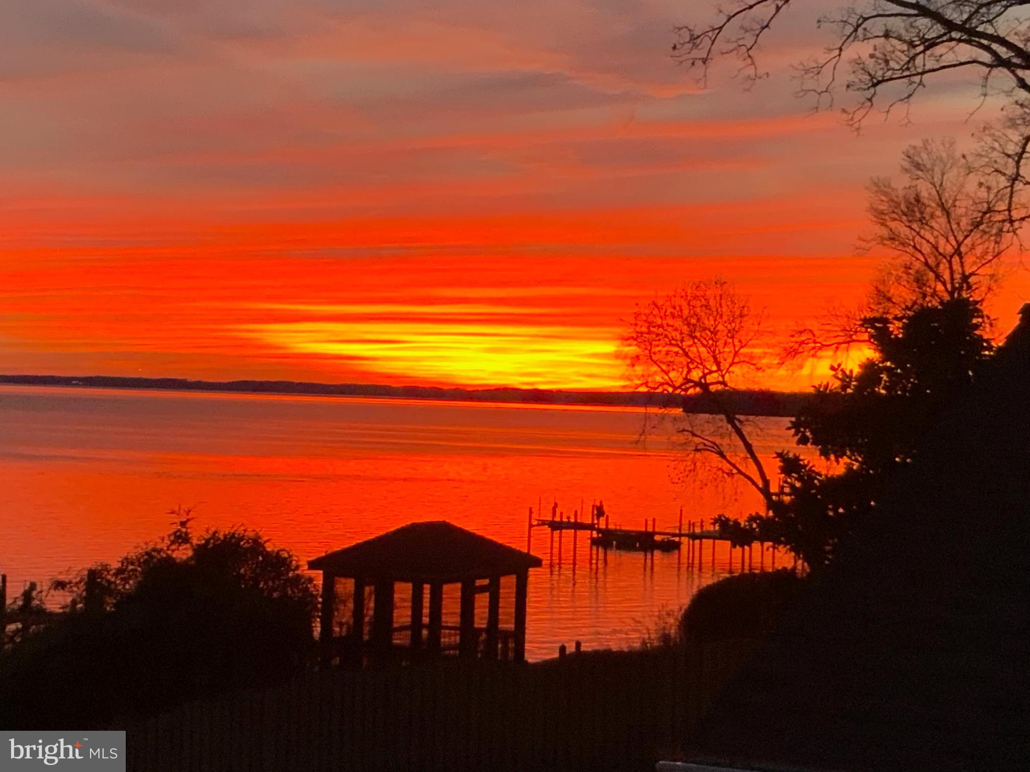 HALLOWING POINT RIVER ESTATES - Residential