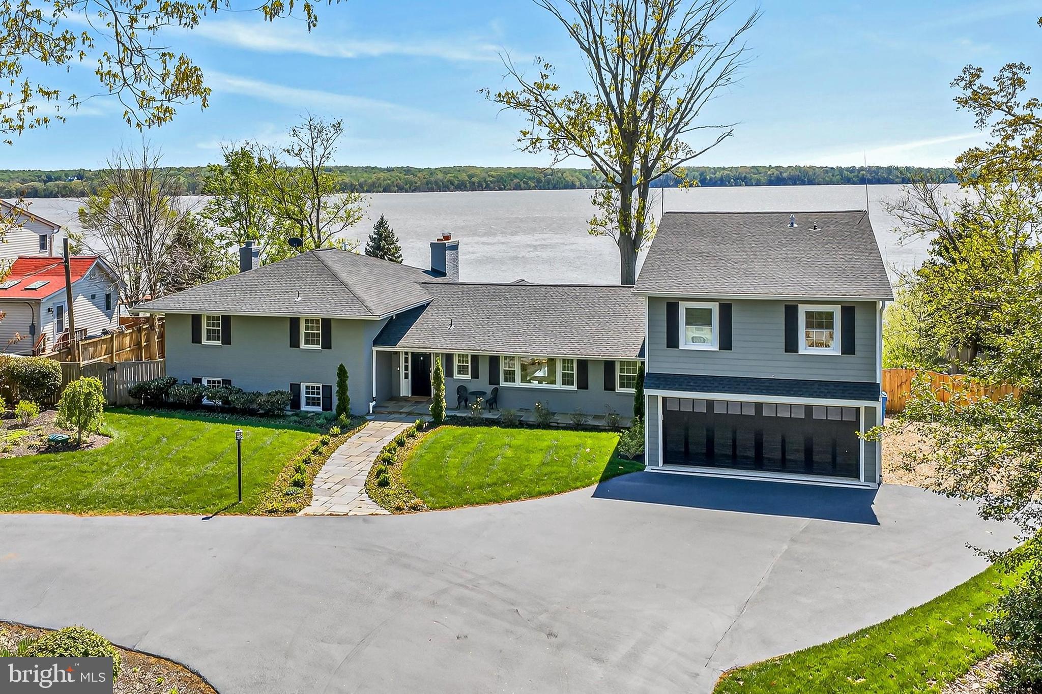 HALLOWING POINT RIVER ESTATES - Residential