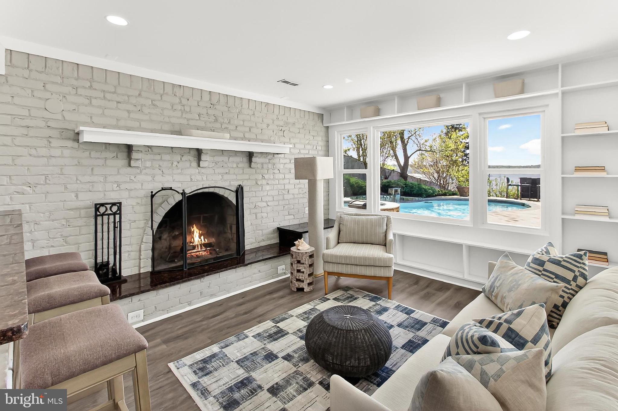 HALLOWING POINT RIVER ESTATES - Residential