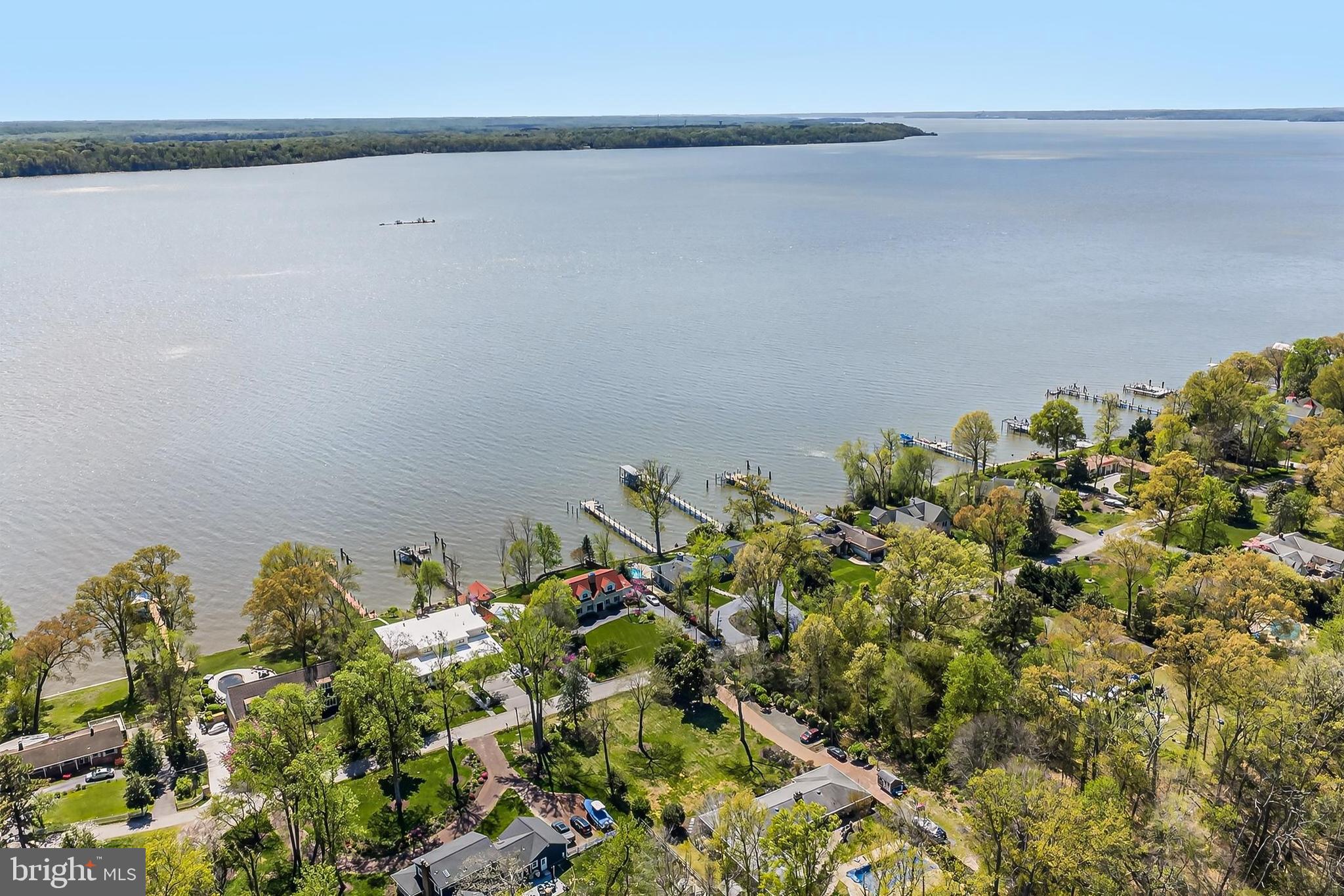 HALLOWING POINT RIVER ESTATES - Residential