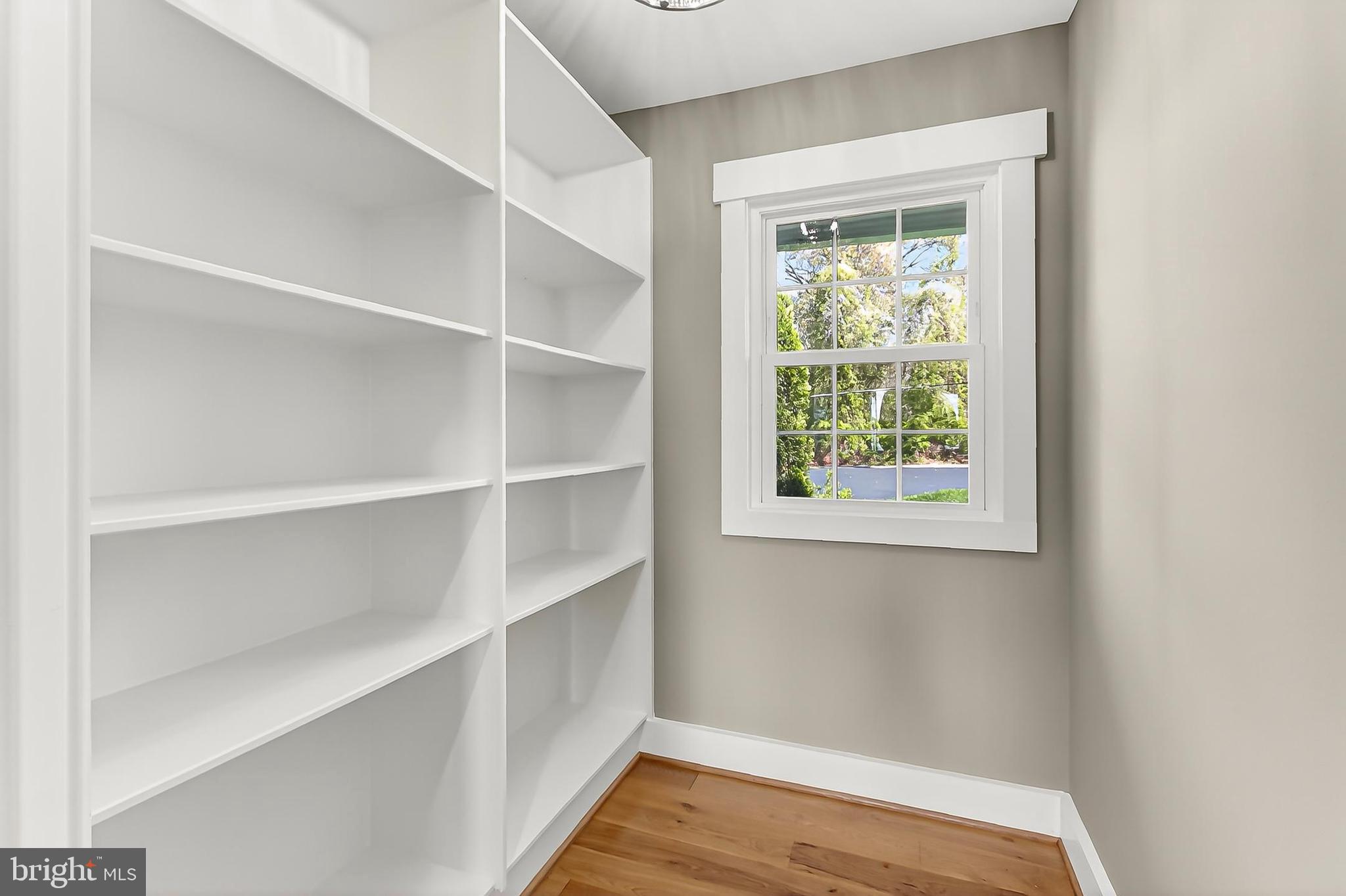 HALLOWING POINT RIVER ESTATES - Residential