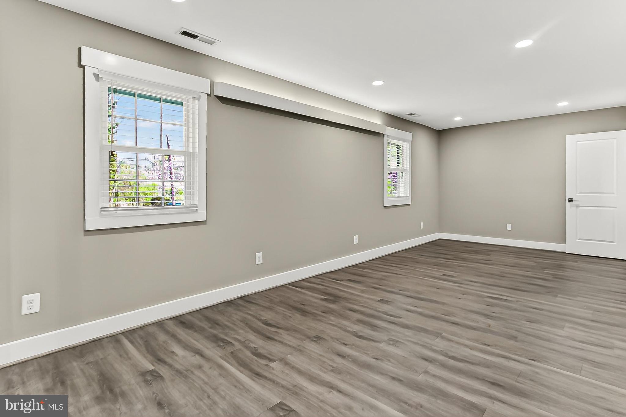 HALLOWING POINT RIVER ESTATES - Residential