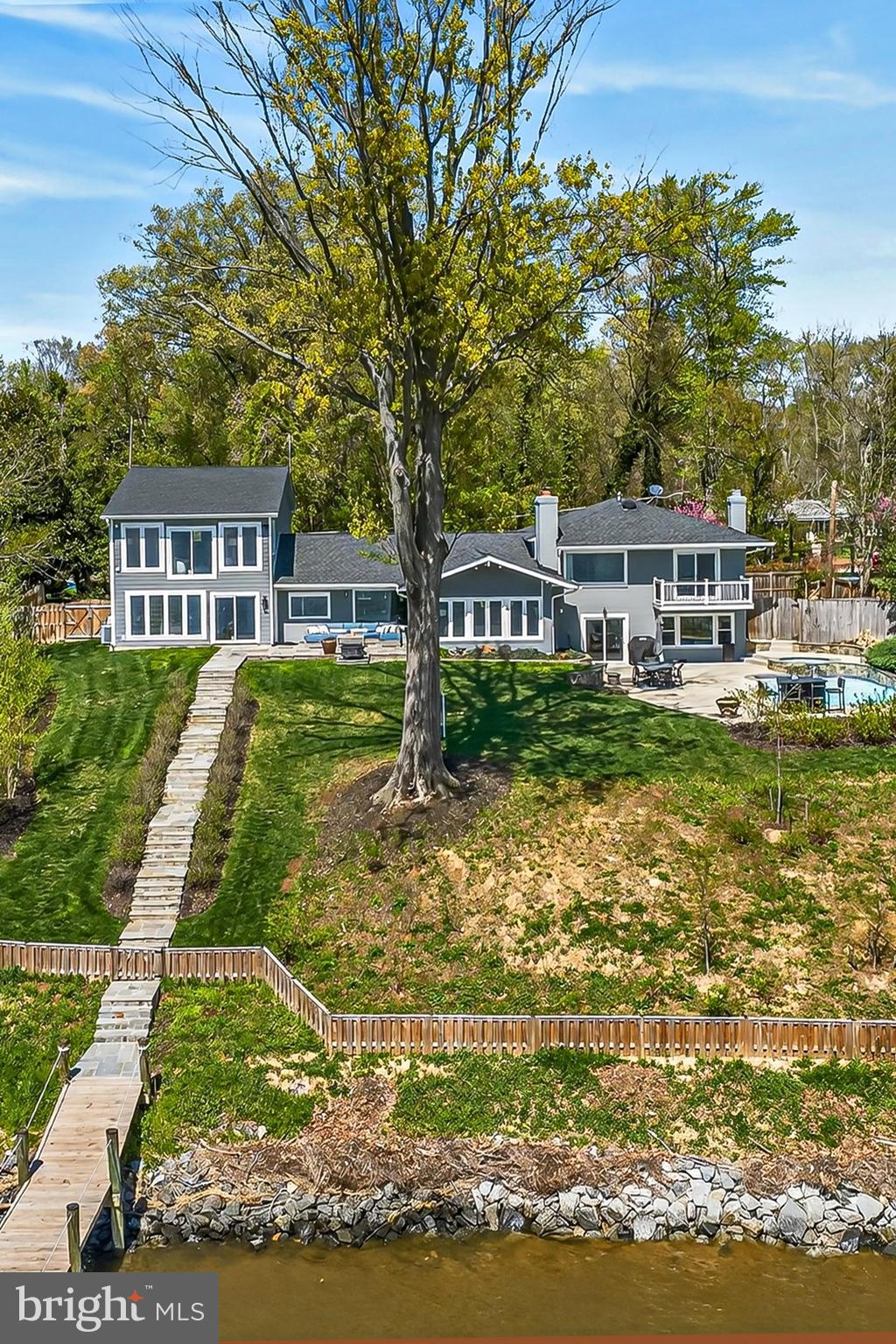 HALLOWING POINT RIVER ESTATES - Residential