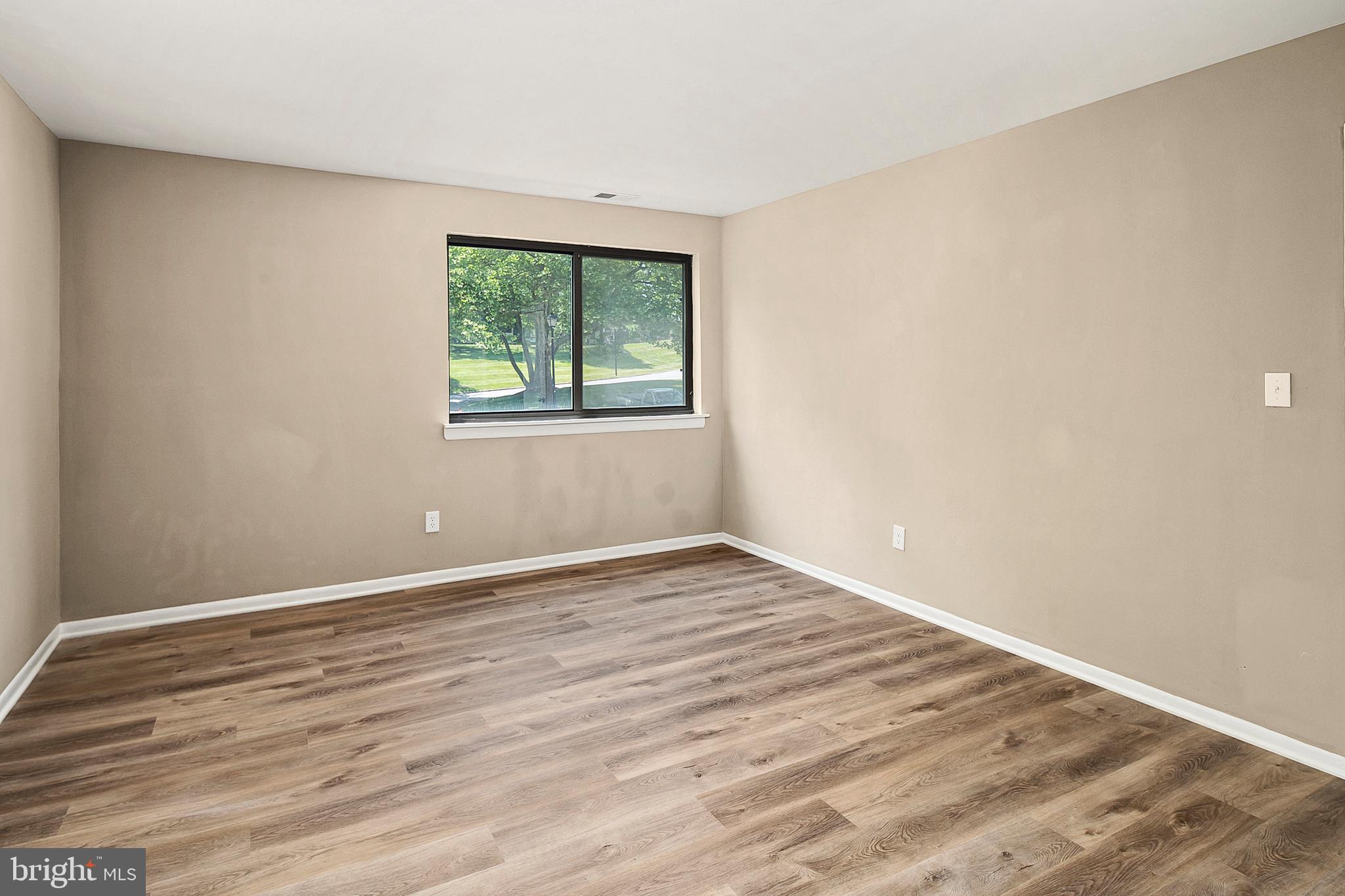 TREOVER CONDOMINIUM - Residential Lease