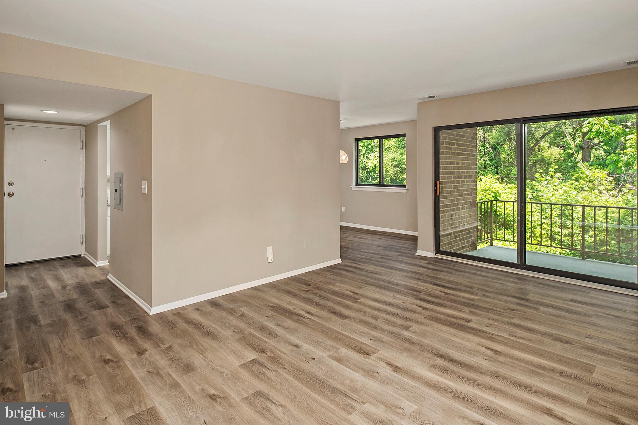 TREOVER CONDOMINIUM - Residential Lease