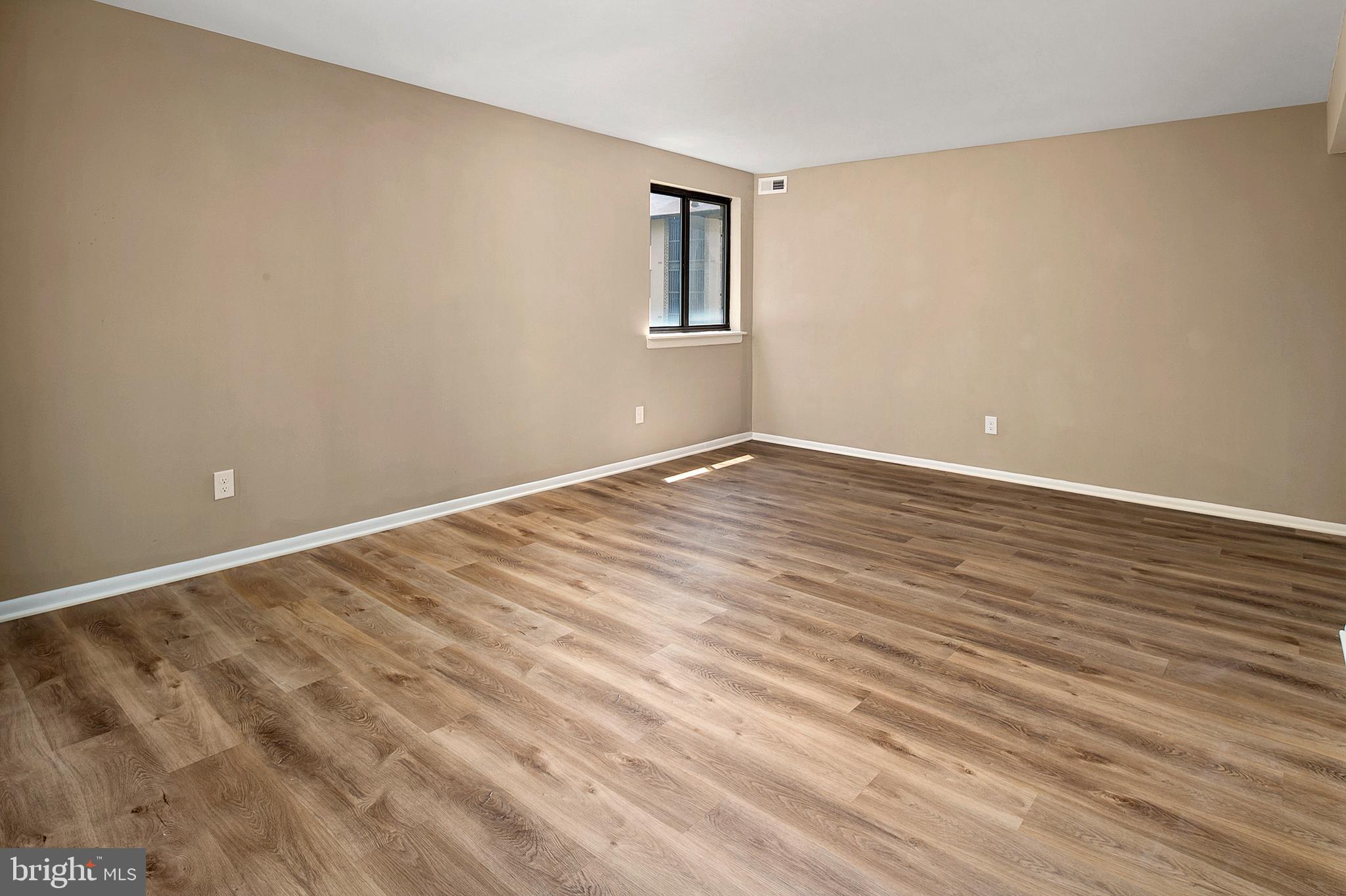 TREOVER CONDOMINIUM - Residential Lease