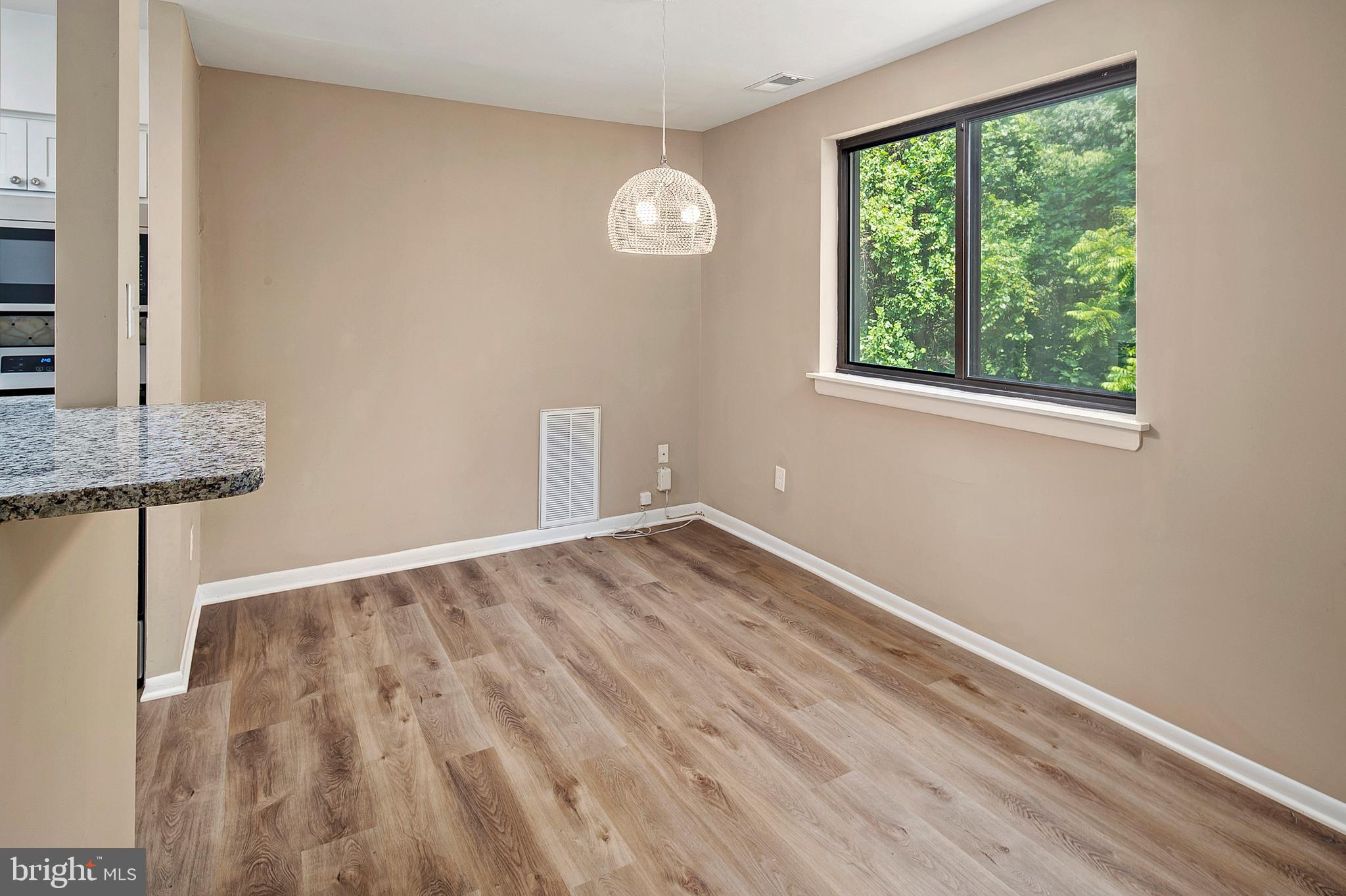 TREOVER CONDOMINIUM - Residential Lease