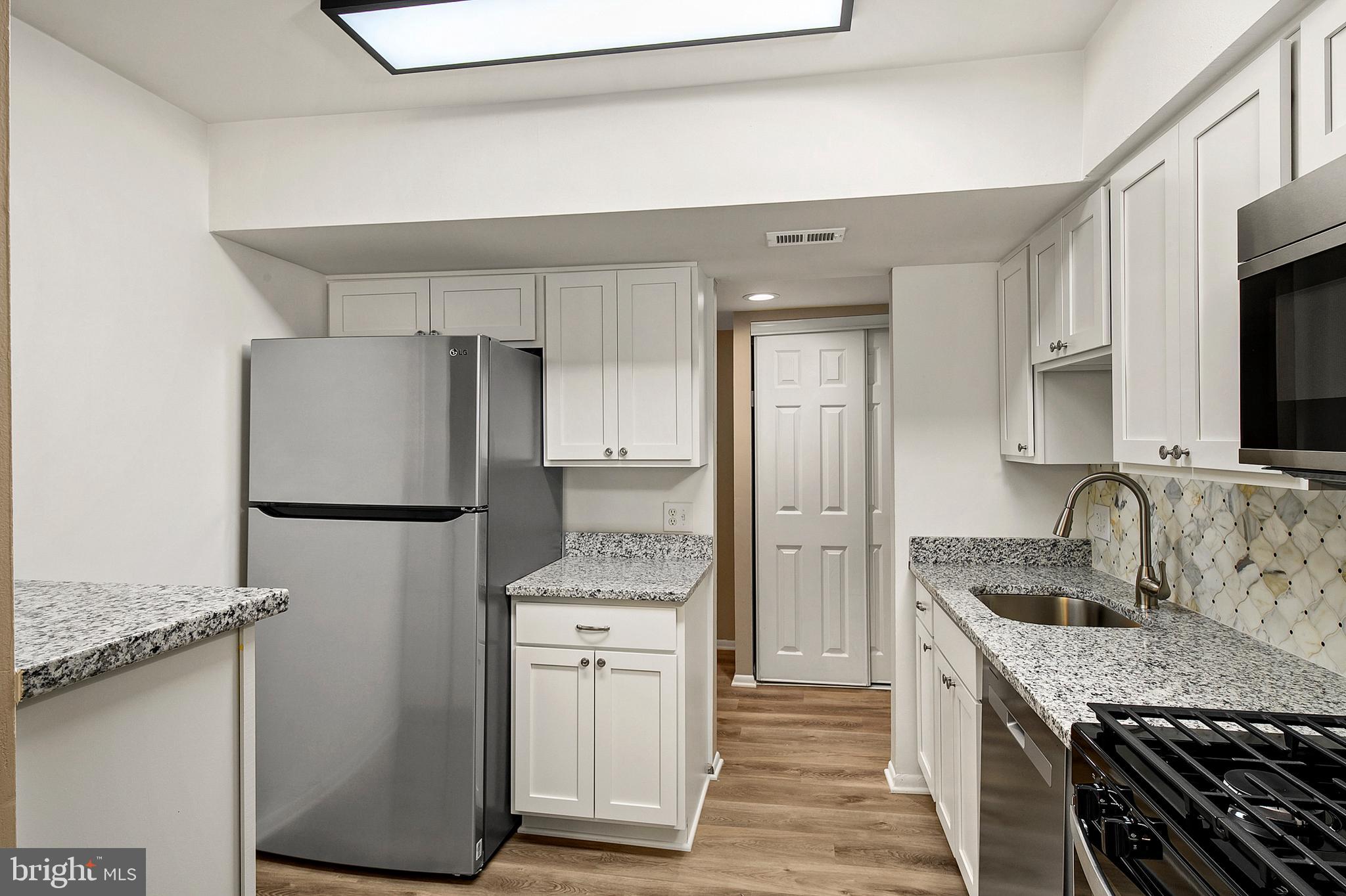 TREOVER CONDOMINIUM - Residential Lease